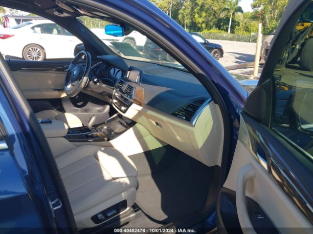 Photo 4 VIN: 5UXTR7C5XKLF23368 - BMW X3 