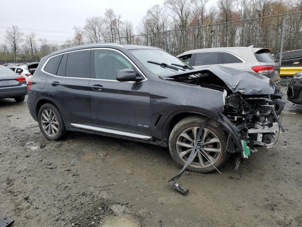 Photo 3 VIN: 5UXTR9C50JLD60966 - BMW X3 