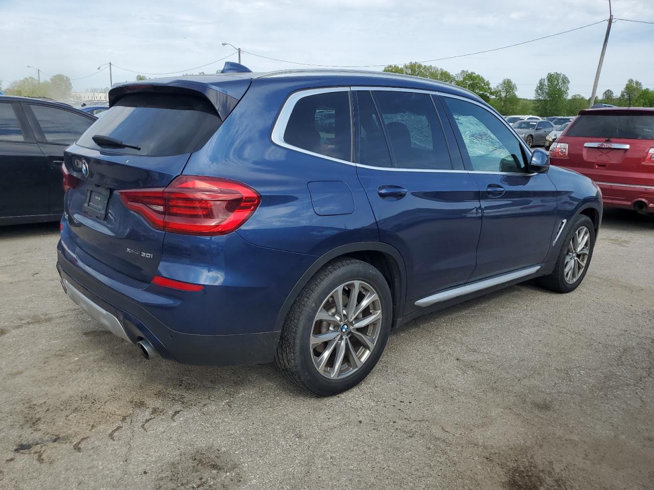 Photo 2 VIN: 5UXTR9C50JLD73507 - BMW X3 