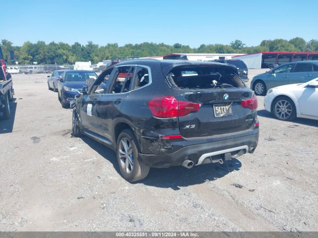 Photo 2 VIN: 5UXTR9C50KLE14025 - BMW X3 