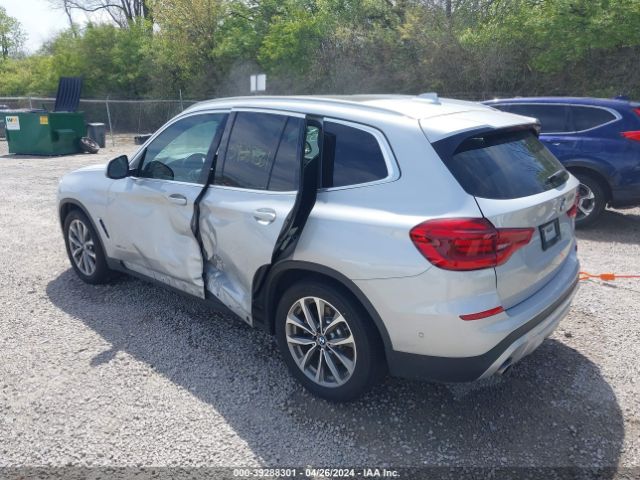 Photo 2 VIN: 5UXTR9C51JLD57445 - BMW X3 