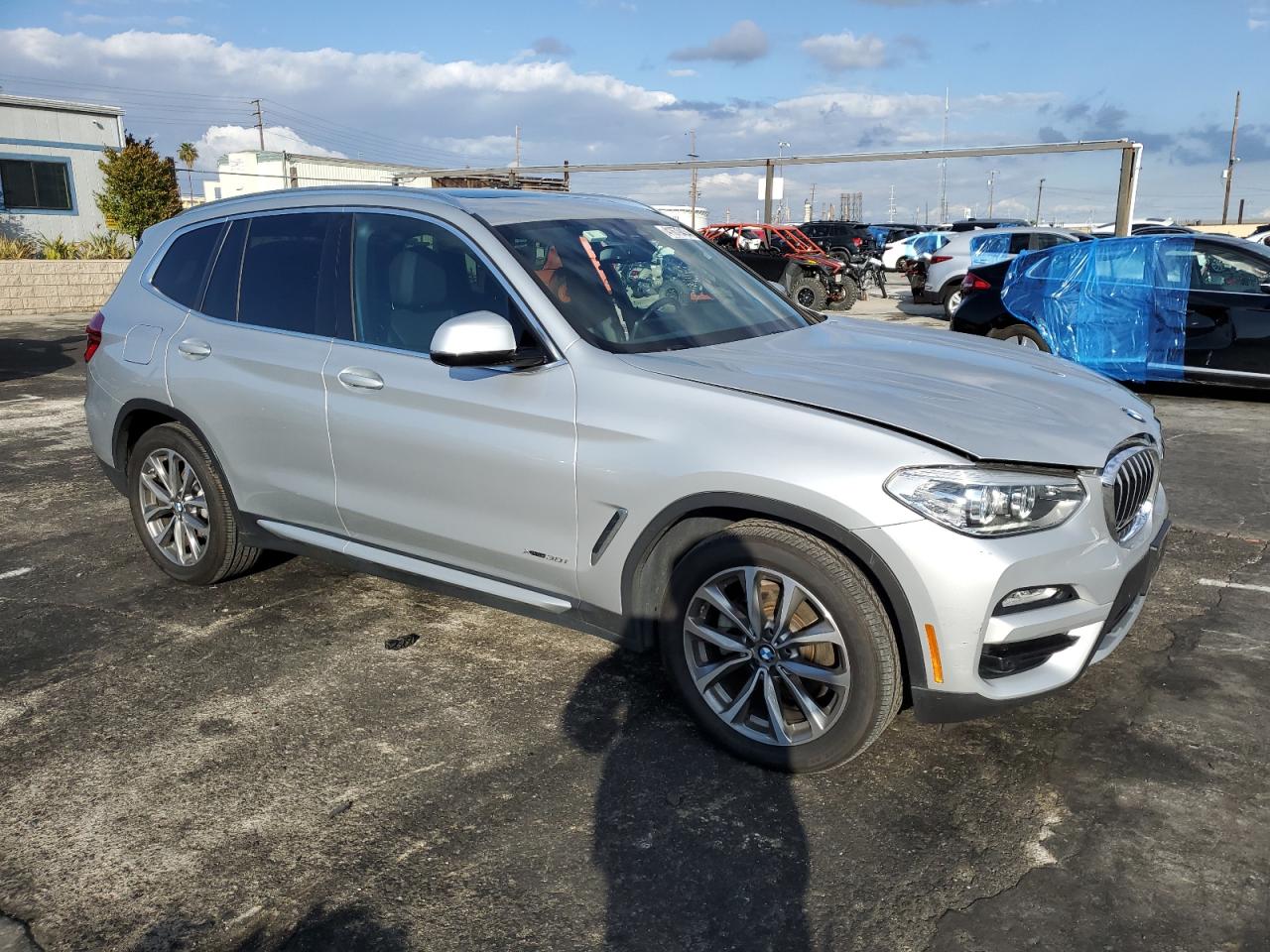 Photo 3 VIN: 5UXTR9C51JLD62340 - BMW X3 