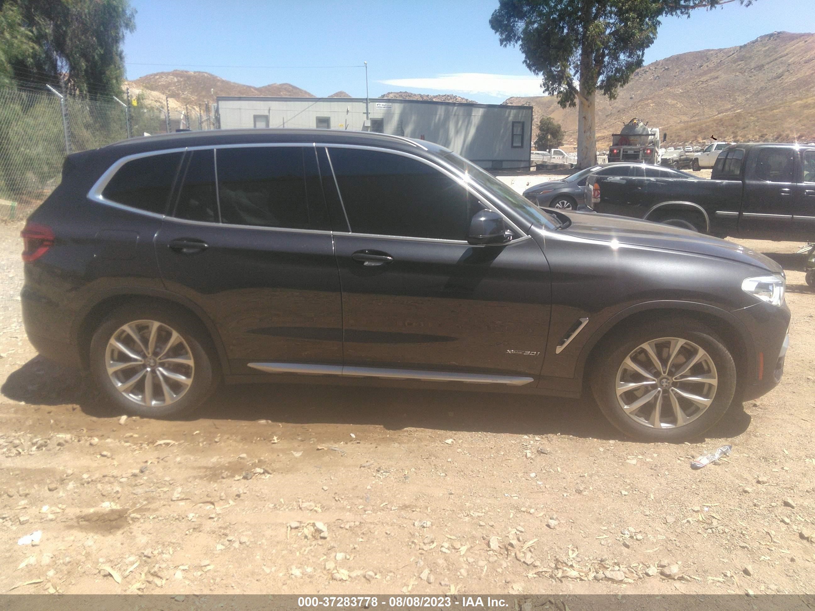 Photo 12 VIN: 5UXTR9C53JLC82232 - BMW X3 