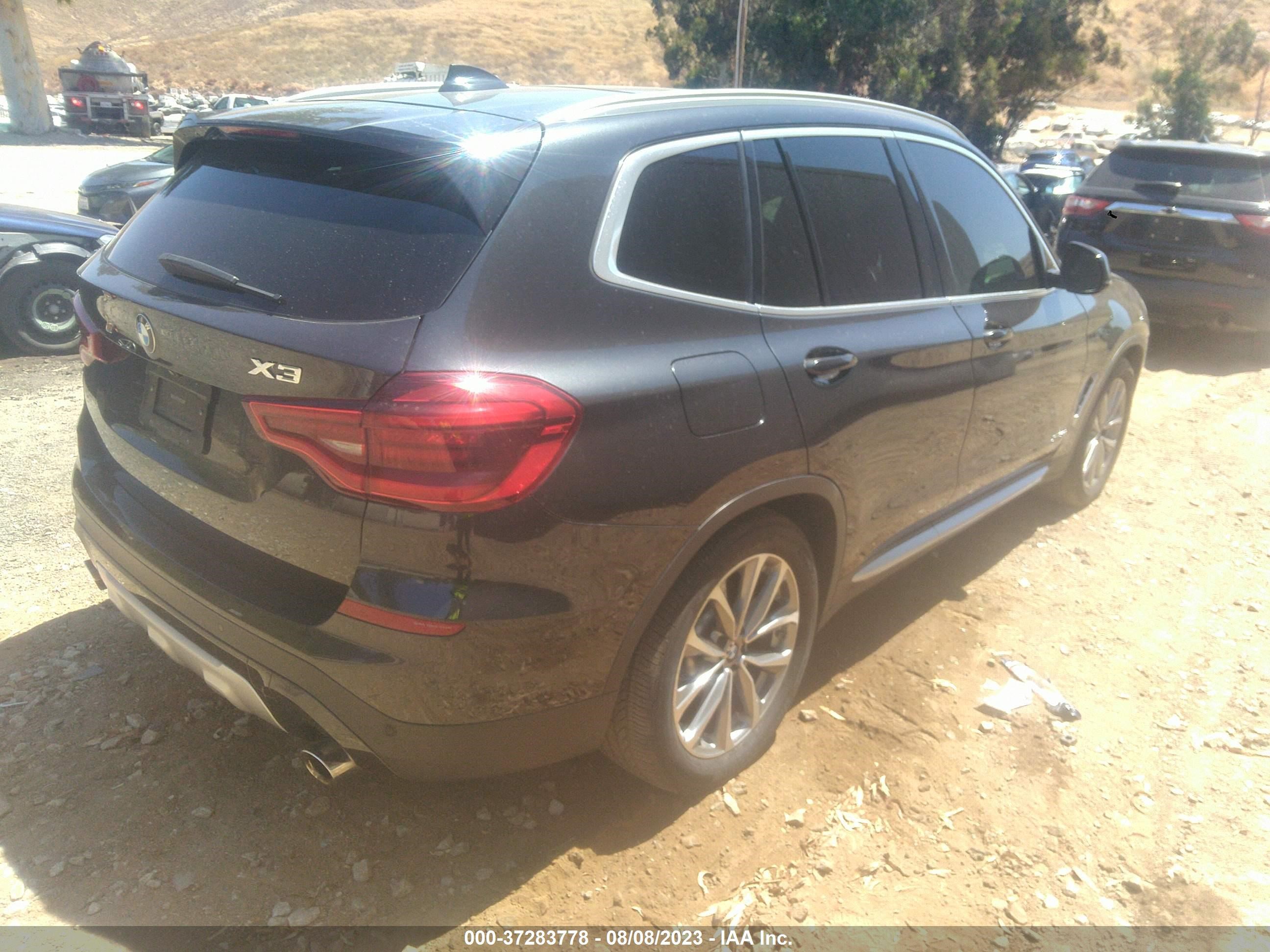 Photo 3 VIN: 5UXTR9C53JLC82232 - BMW X3 