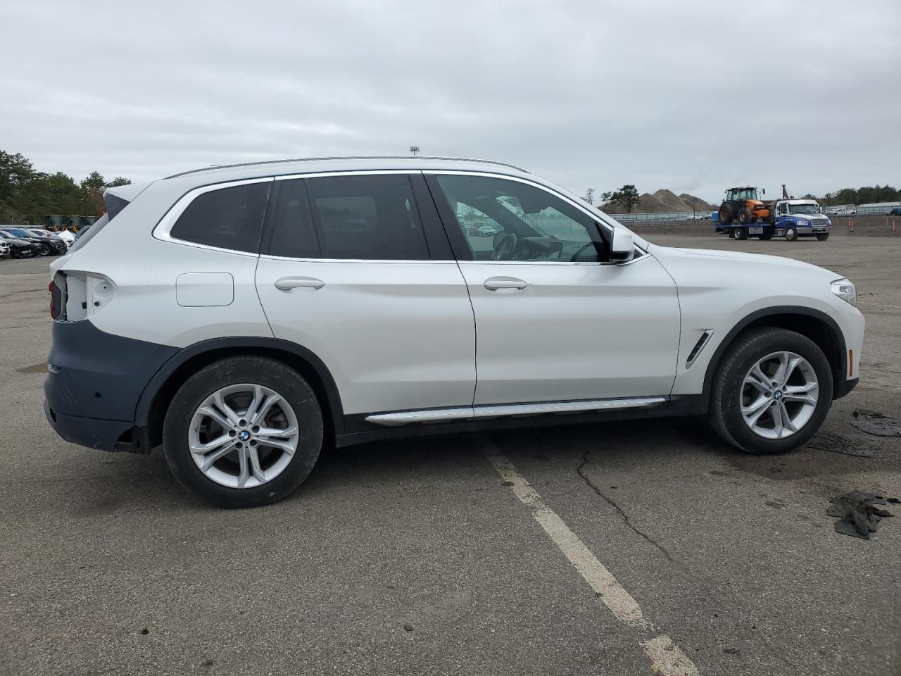 Photo 2 VIN: 5UXTR9C53KLE13564 - BMW X3 