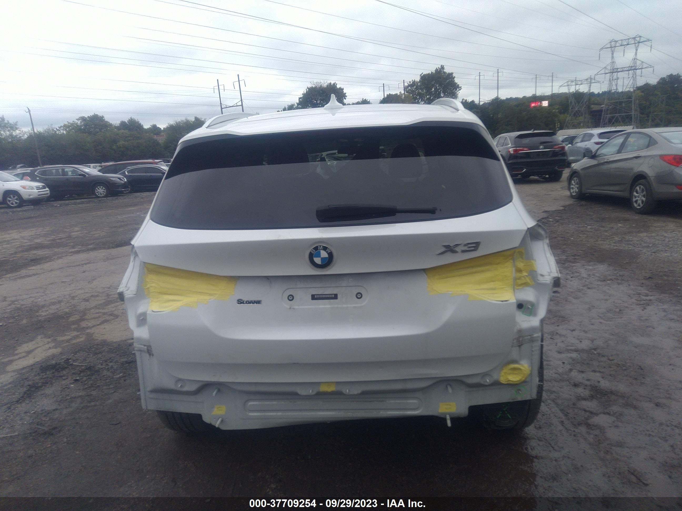 Photo 15 VIN: 5UXTR9C54JLD57813 - BMW X3 