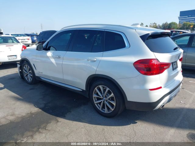 Photo 2 VIN: 5UXTR9C55JLD66259 - BMW X3 