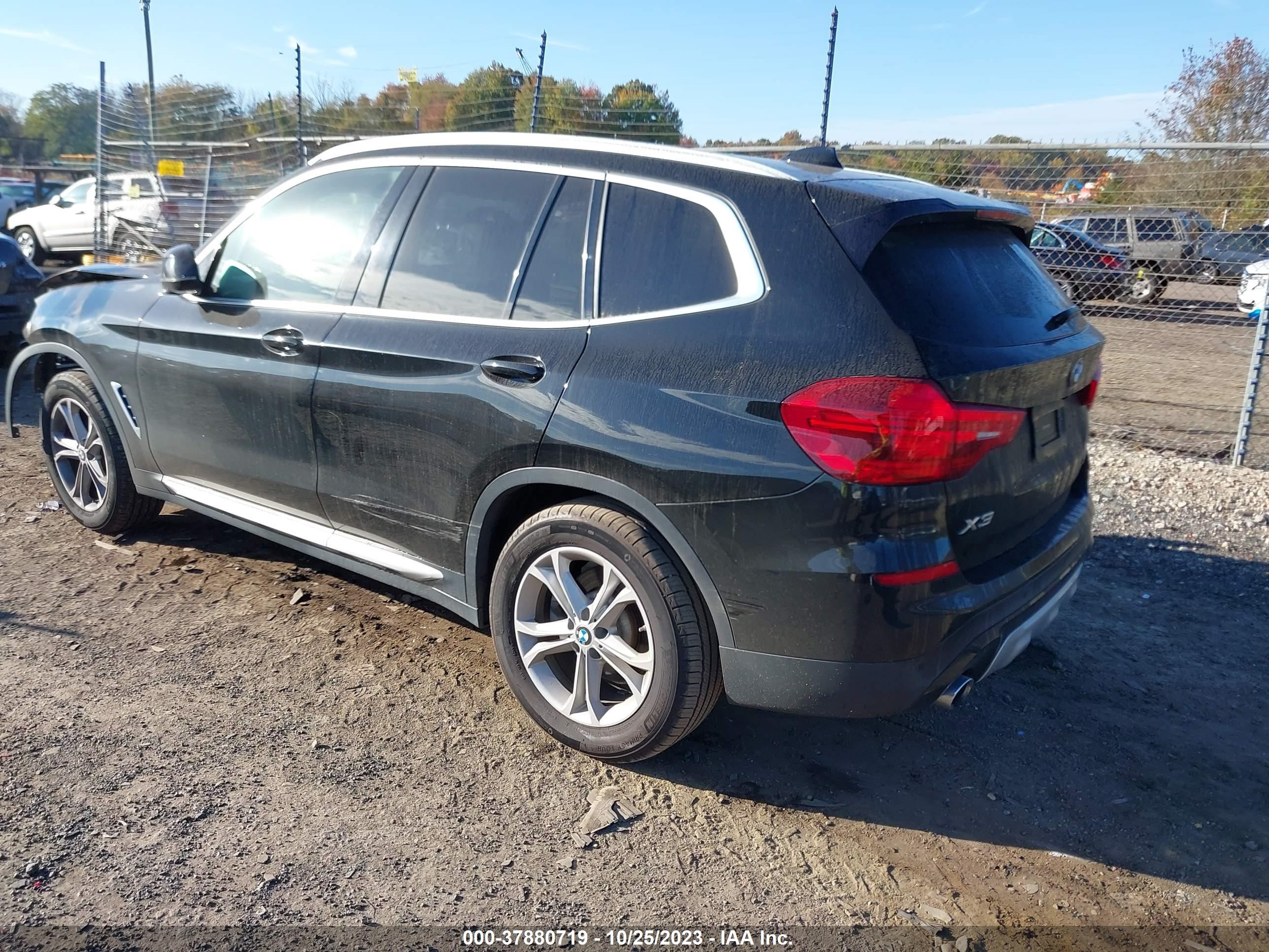 Photo 2 VIN: 5UXTR9C57KLD94730 - BMW X3 