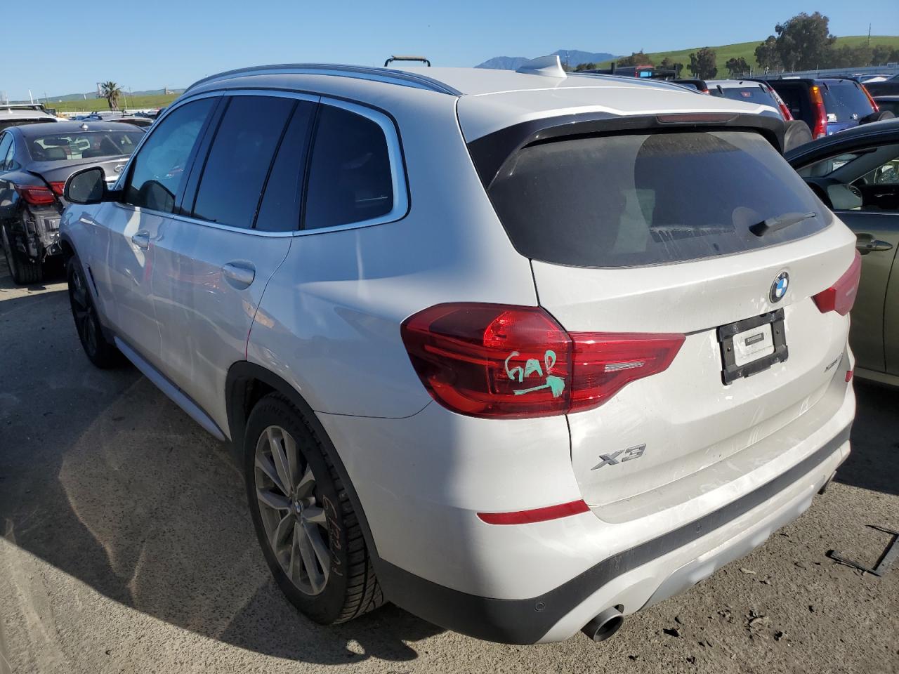 Photo 1 VIN: 5UXTR9C57KLE16094 - BMW X3 