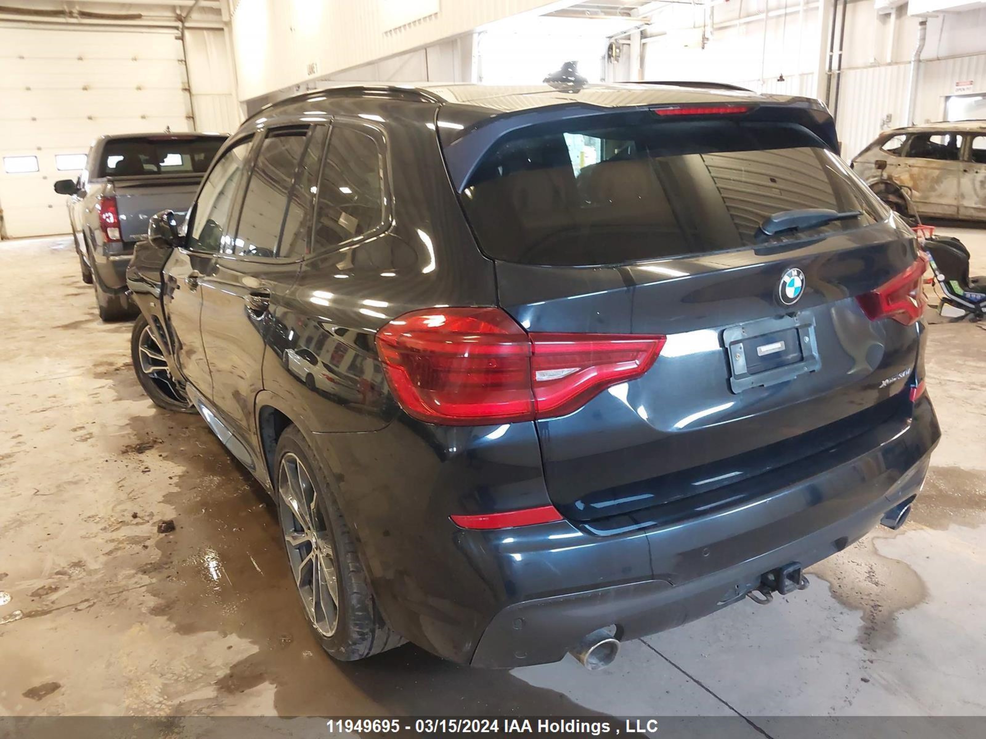 Photo 2 VIN: 5UXTR9C58JLD71276 - BMW X3 