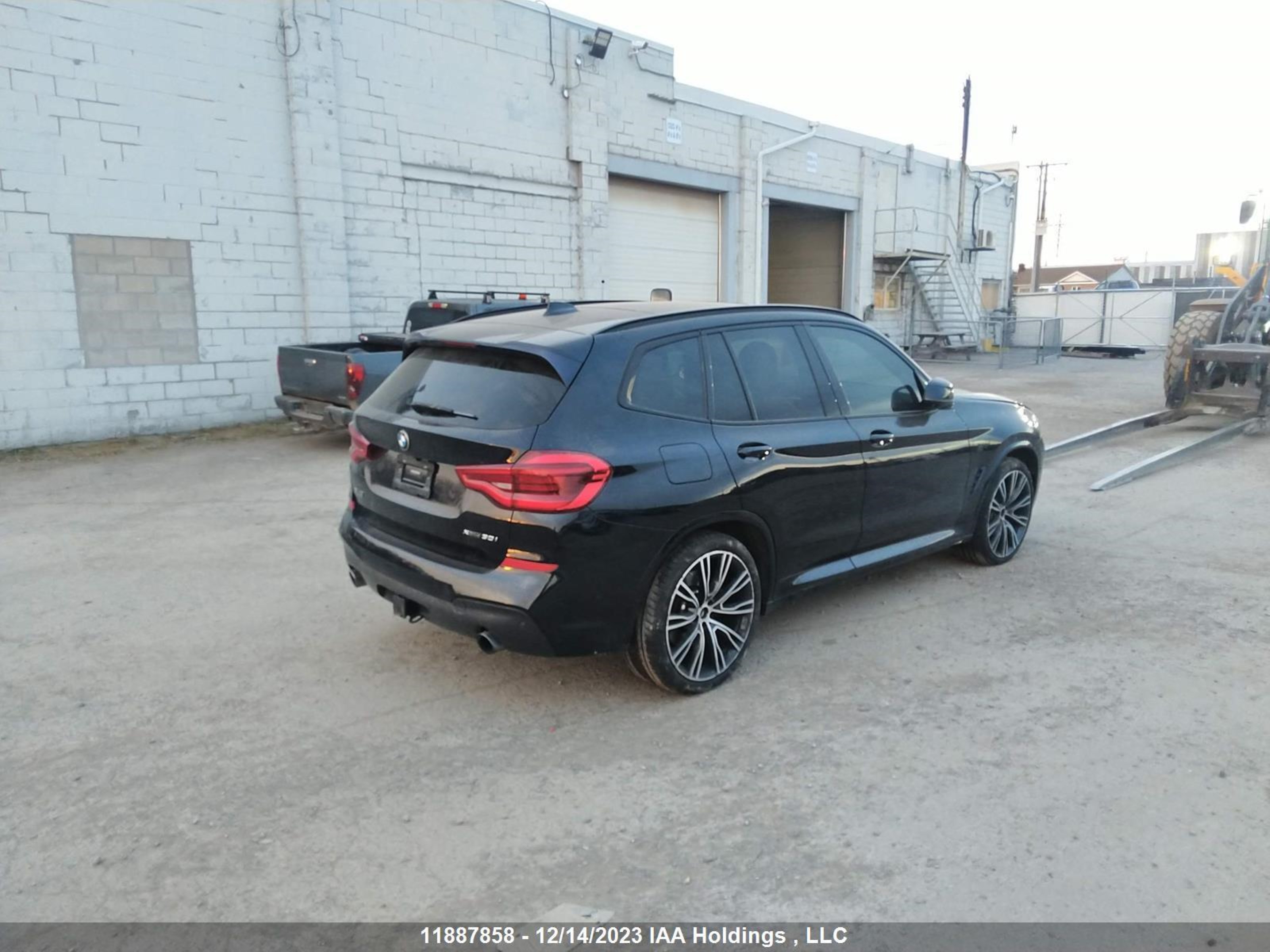 Photo 3 VIN: 5UXTR9C58KLR09411 - BMW X3 