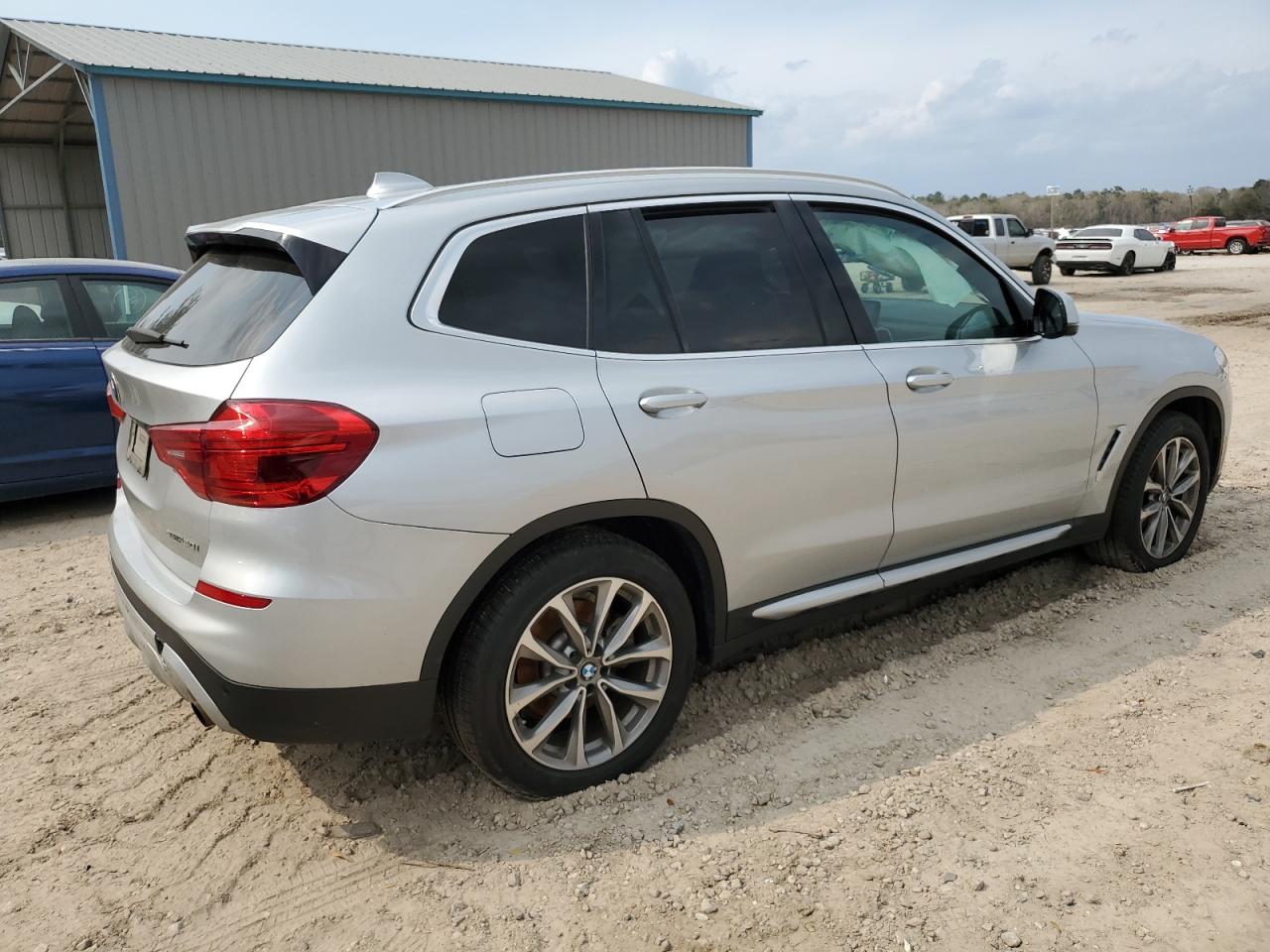 Photo 2 VIN: 5UXTR9C59KLR08803 - BMW X3 