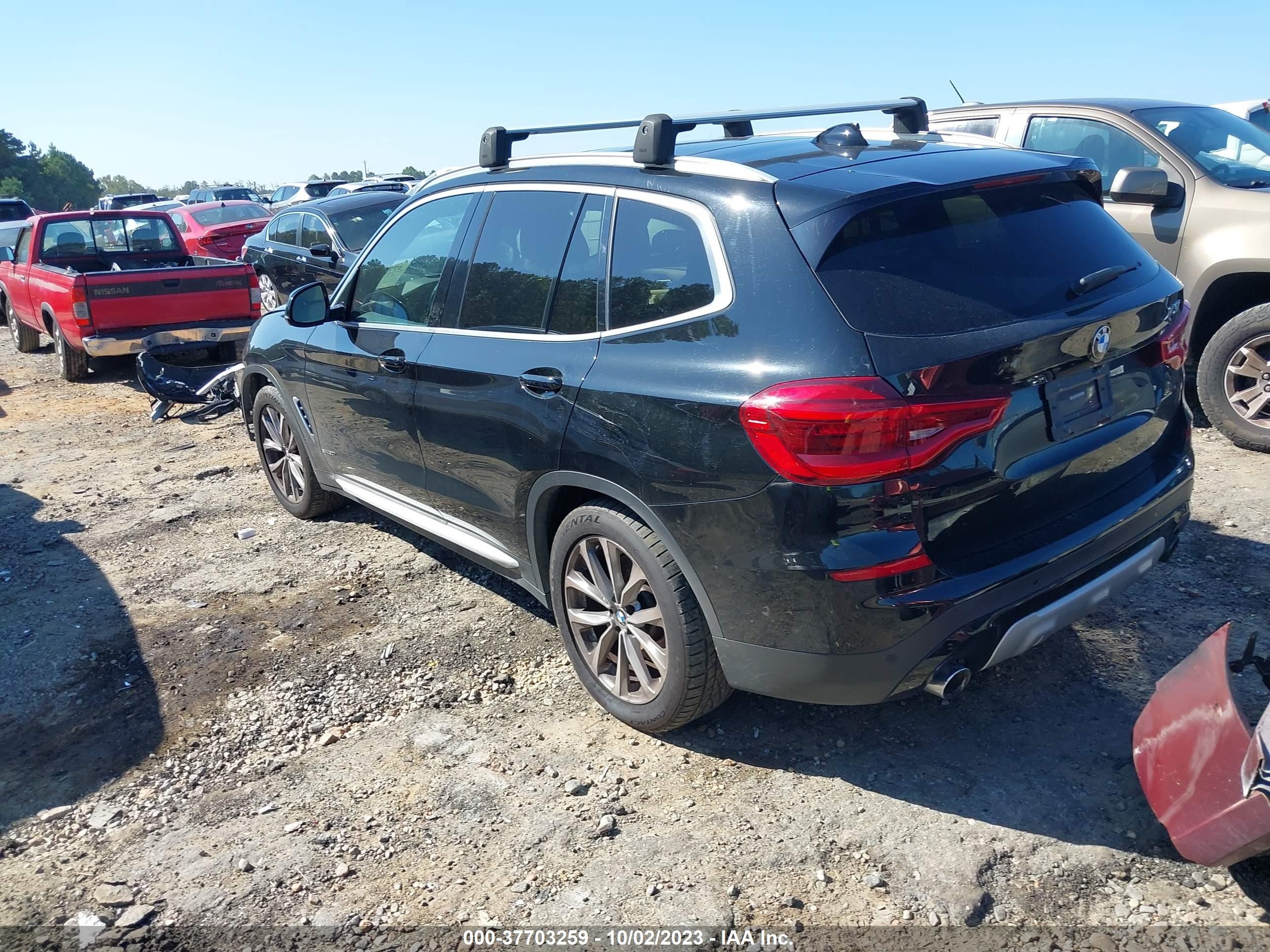 Photo 2 VIN: 5UXTR9C5XJLA44670 - BMW X3 