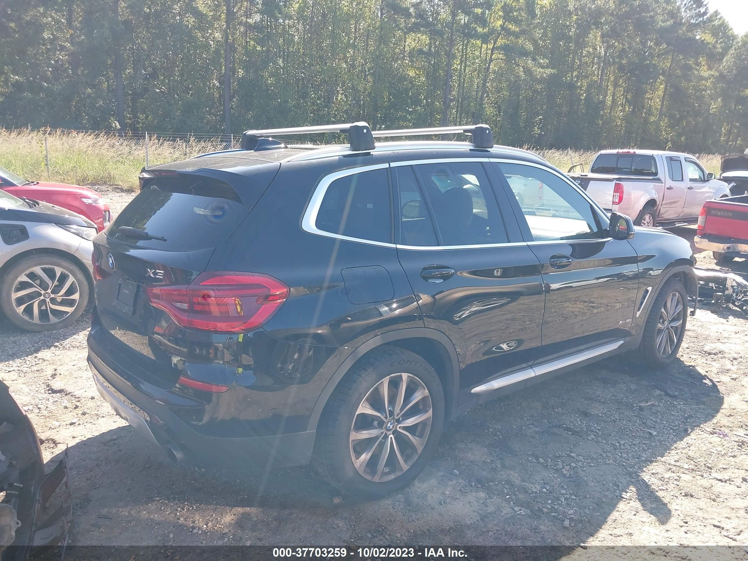 Photo 3 VIN: 5UXTR9C5XJLA44670 - BMW X3 