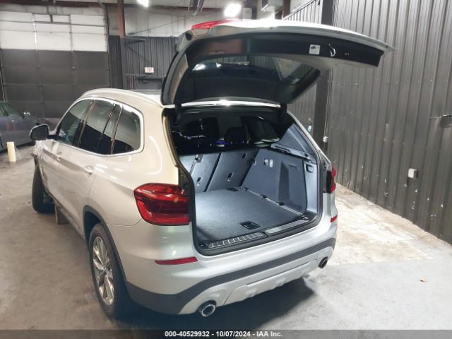 Photo 2 VIN: 5UXTR9C5XJLC82552 - BMW X3 