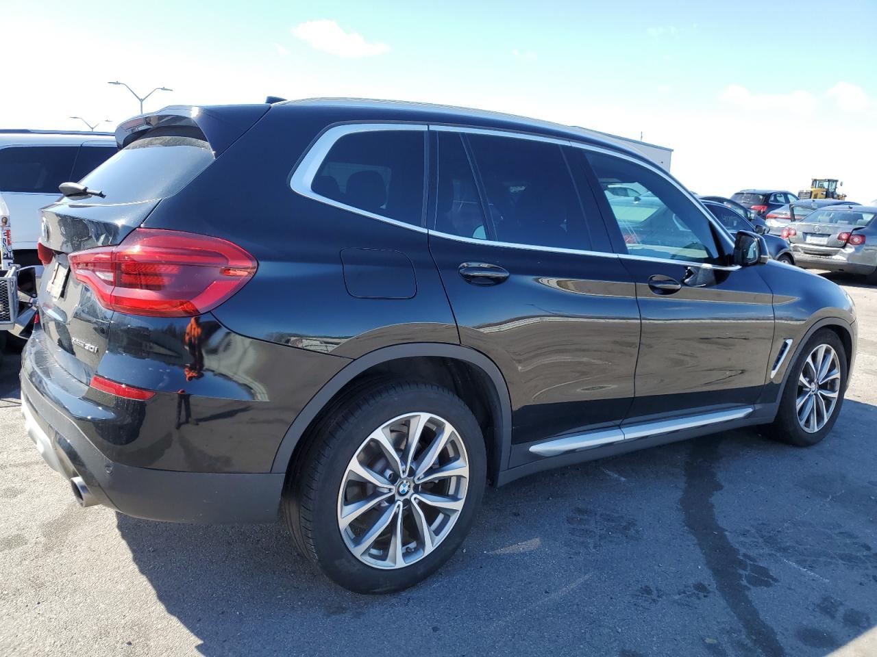 Photo 2 VIN: 5UXTR9C5XKLD96374 - BMW X3 