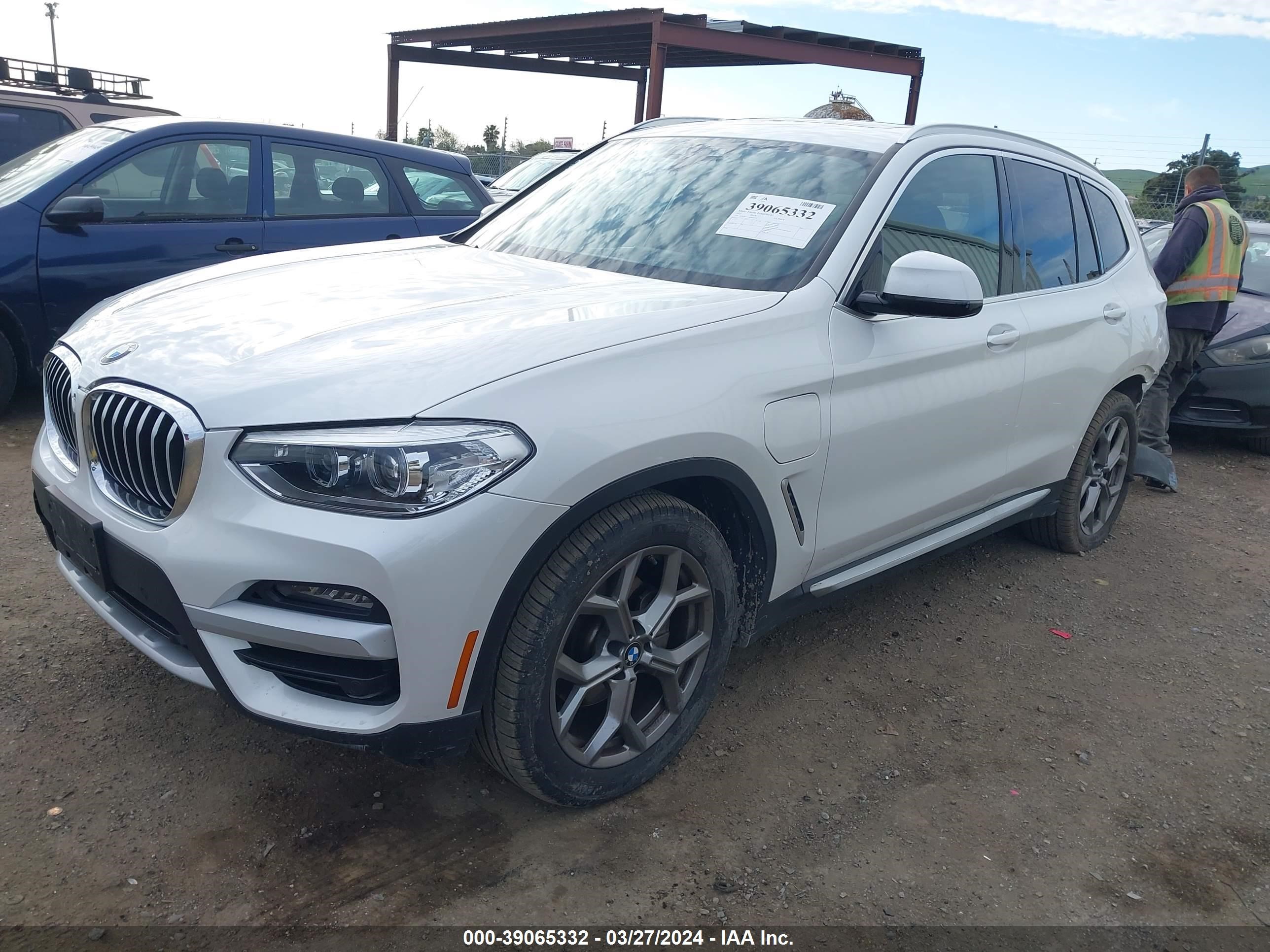 Photo 1 VIN: 5UXTS1C08M9E77559 - BMW X3 