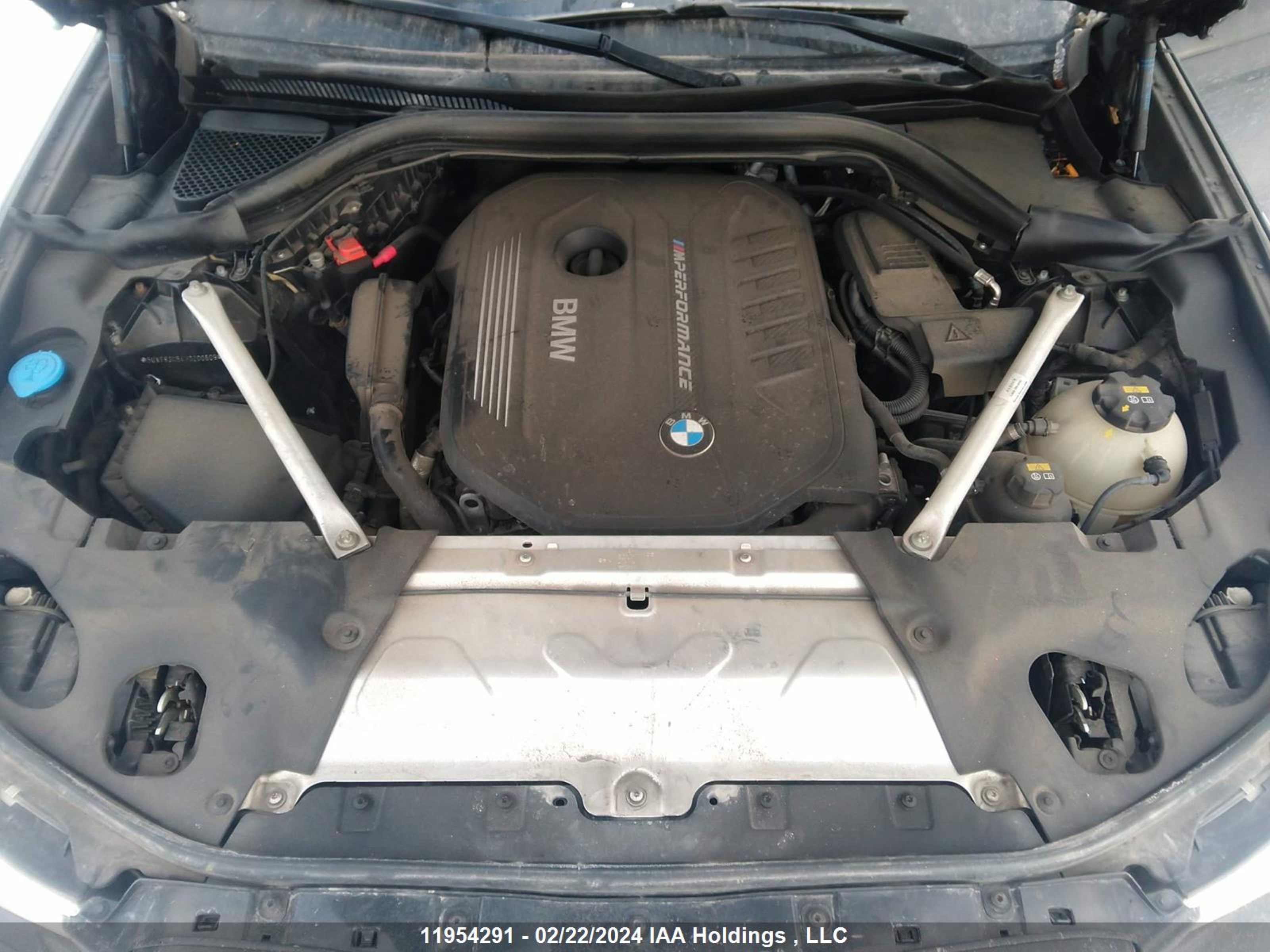 Photo 9 VIN: 5UXTS3C54J0Z00609 - BMW X3 