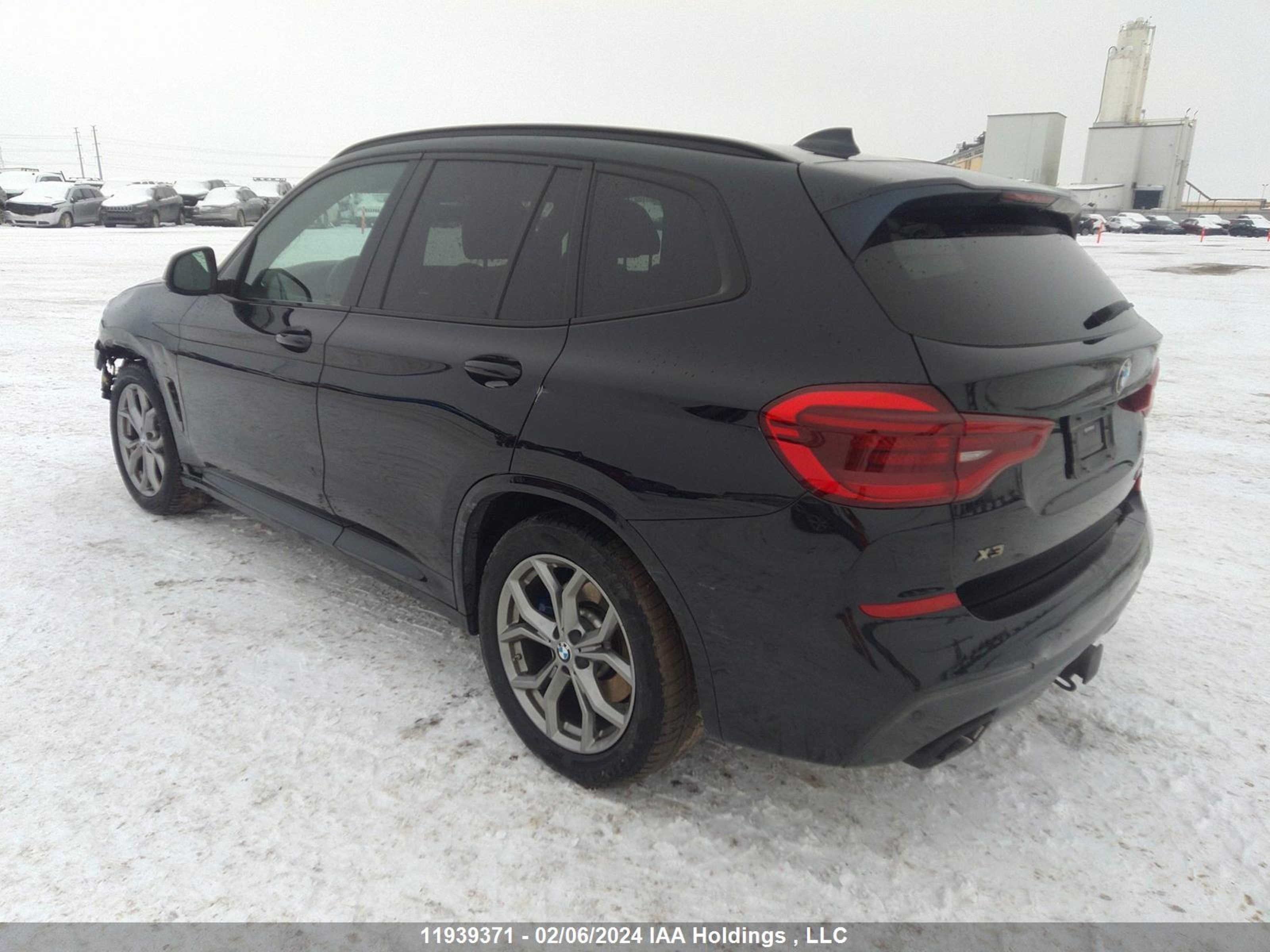 Photo 2 VIN: 5UXTS3C58KLR73711 - BMW X3 