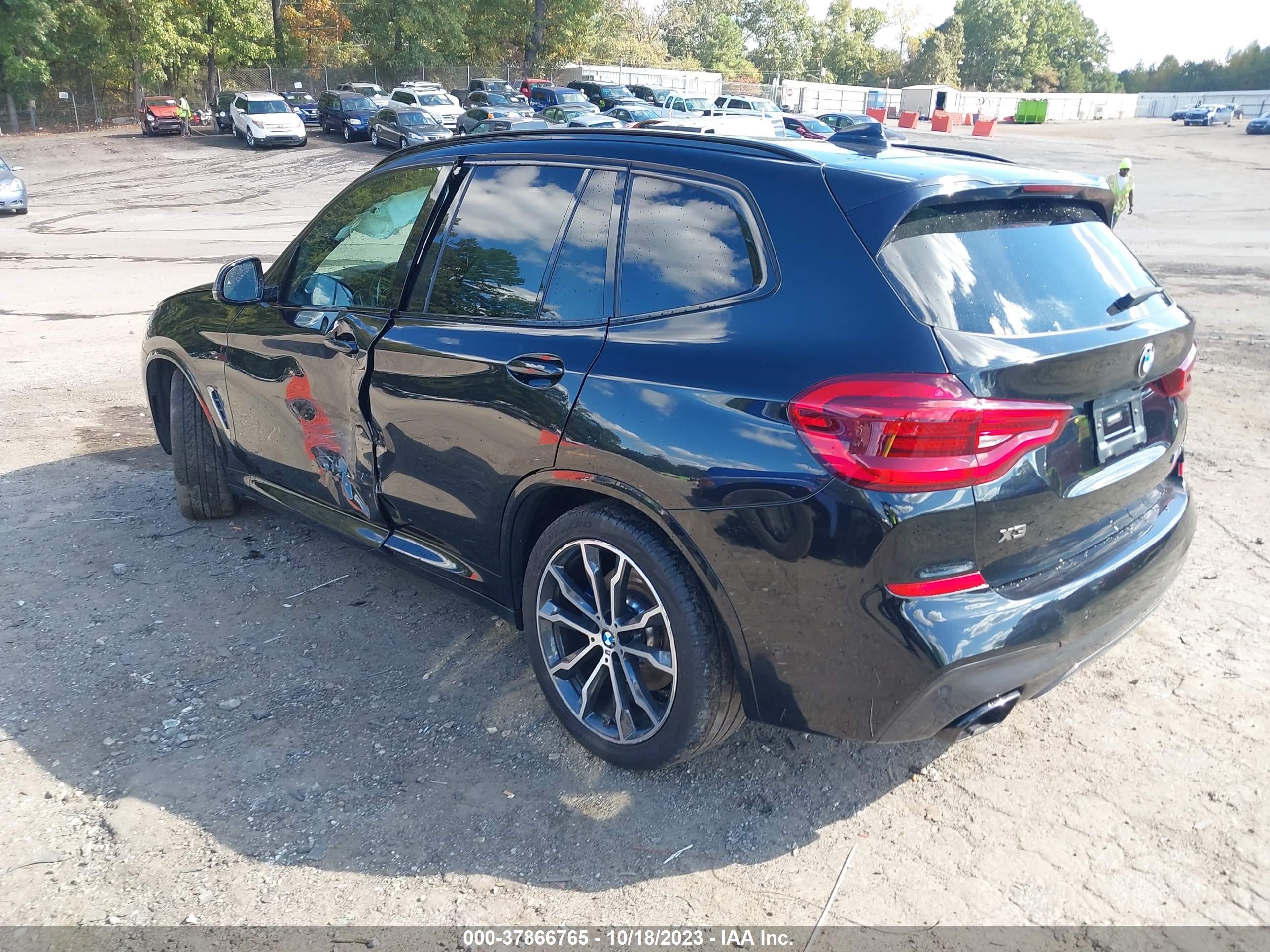 Photo 2 VIN: 5UXTS3C5XK0Z09543 - BMW X3 