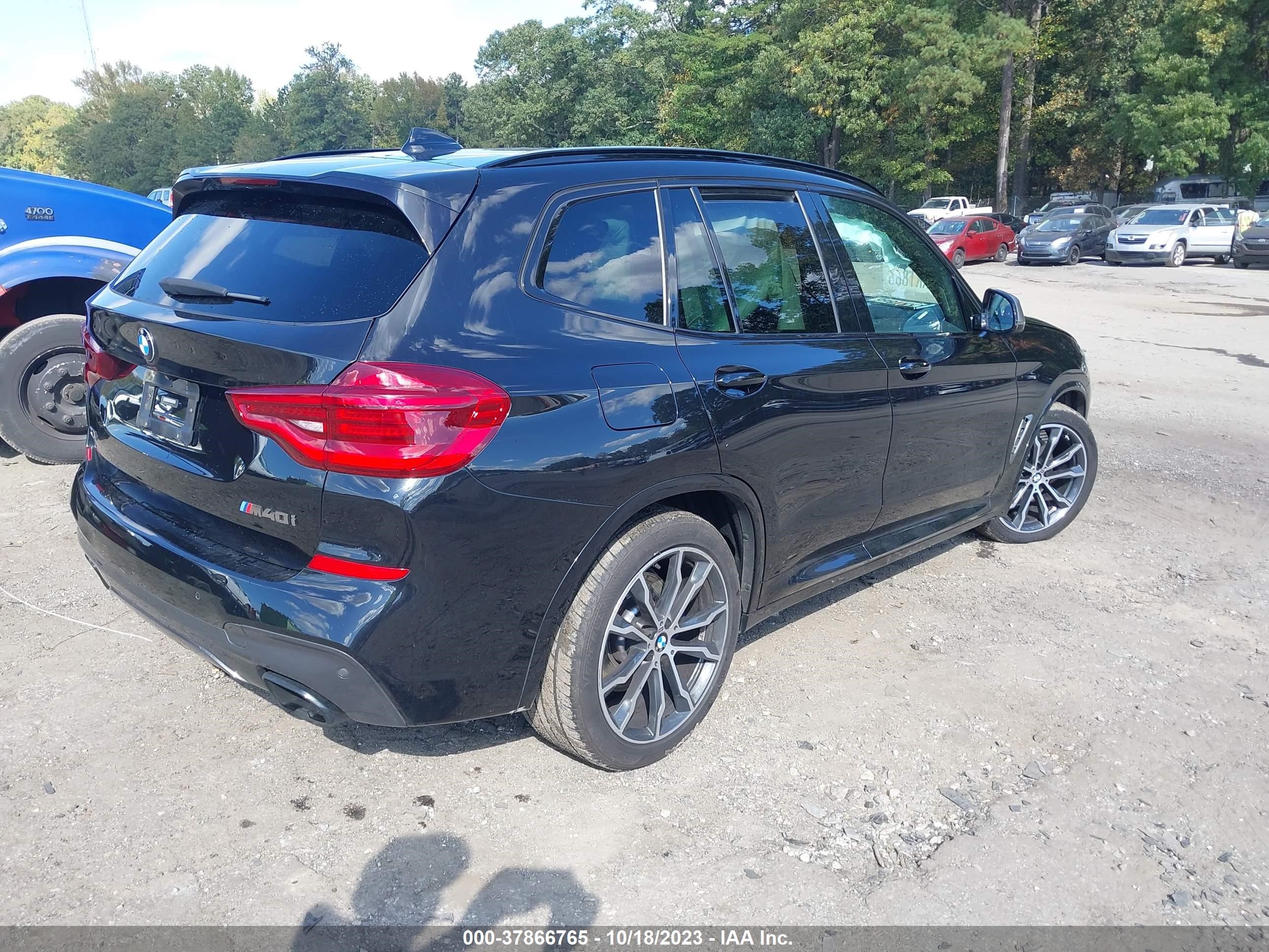 Photo 3 VIN: 5UXTS3C5XK0Z09543 - BMW X3 