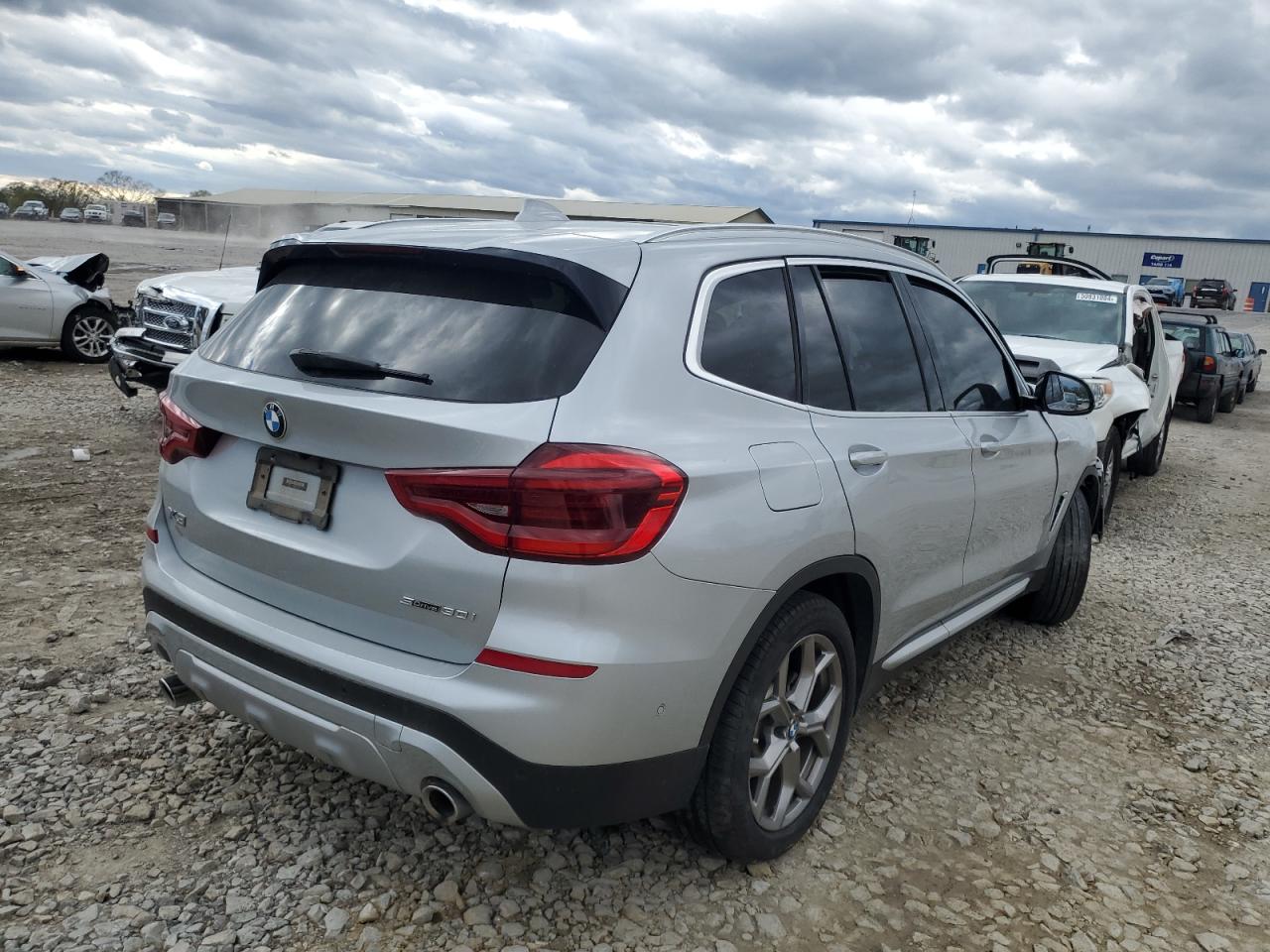 Photo 2 VIN: 5UXTY3C00L9B62022 - BMW X3 