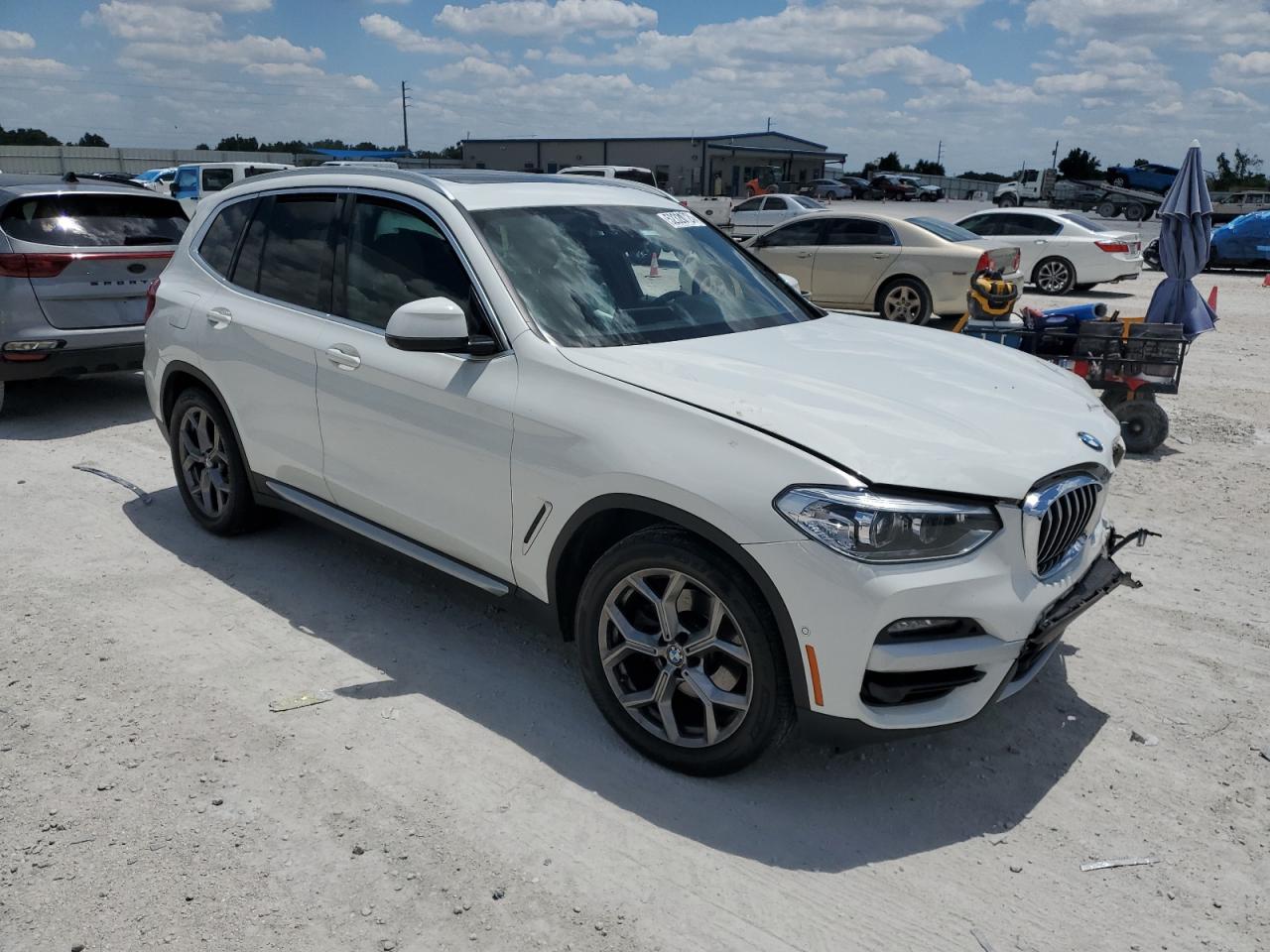 Photo 3 VIN: 5UXTY3C00M9E45893 - BMW X3 