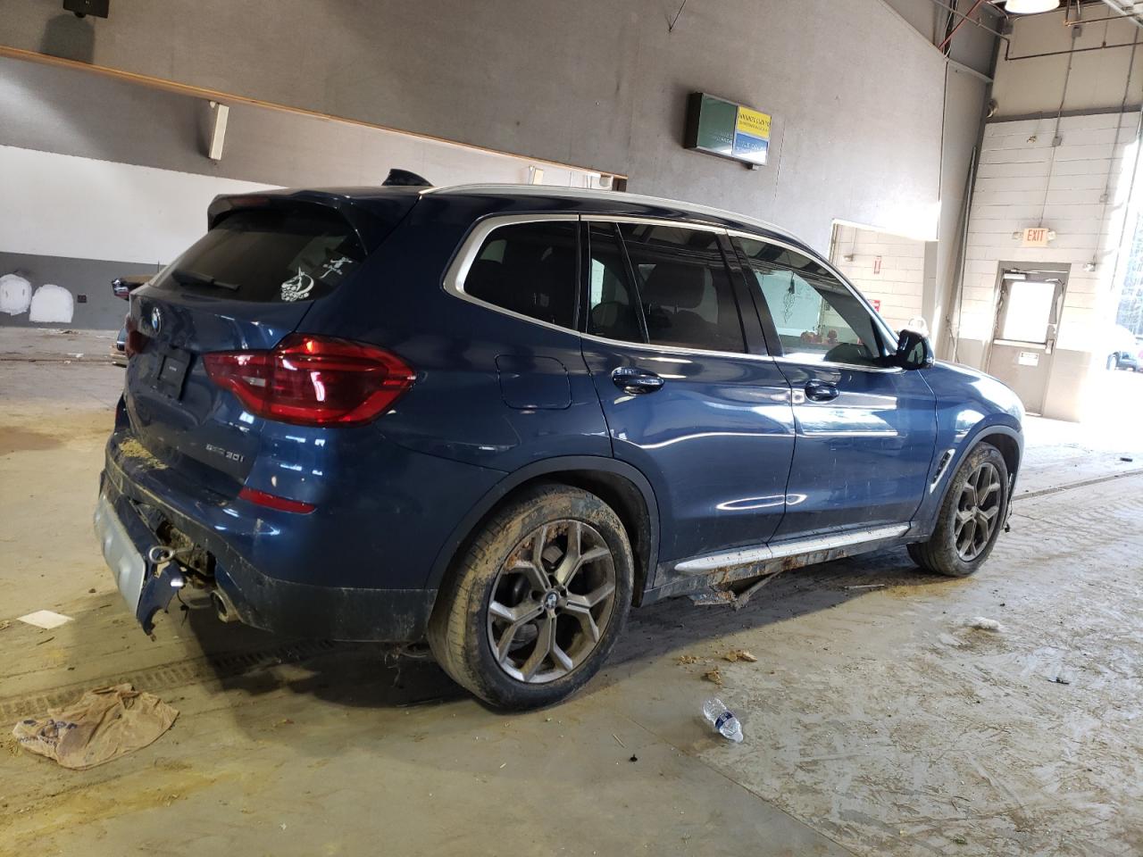 Photo 2 VIN: 5UXTY3C00M9H77476 - BMW X3 