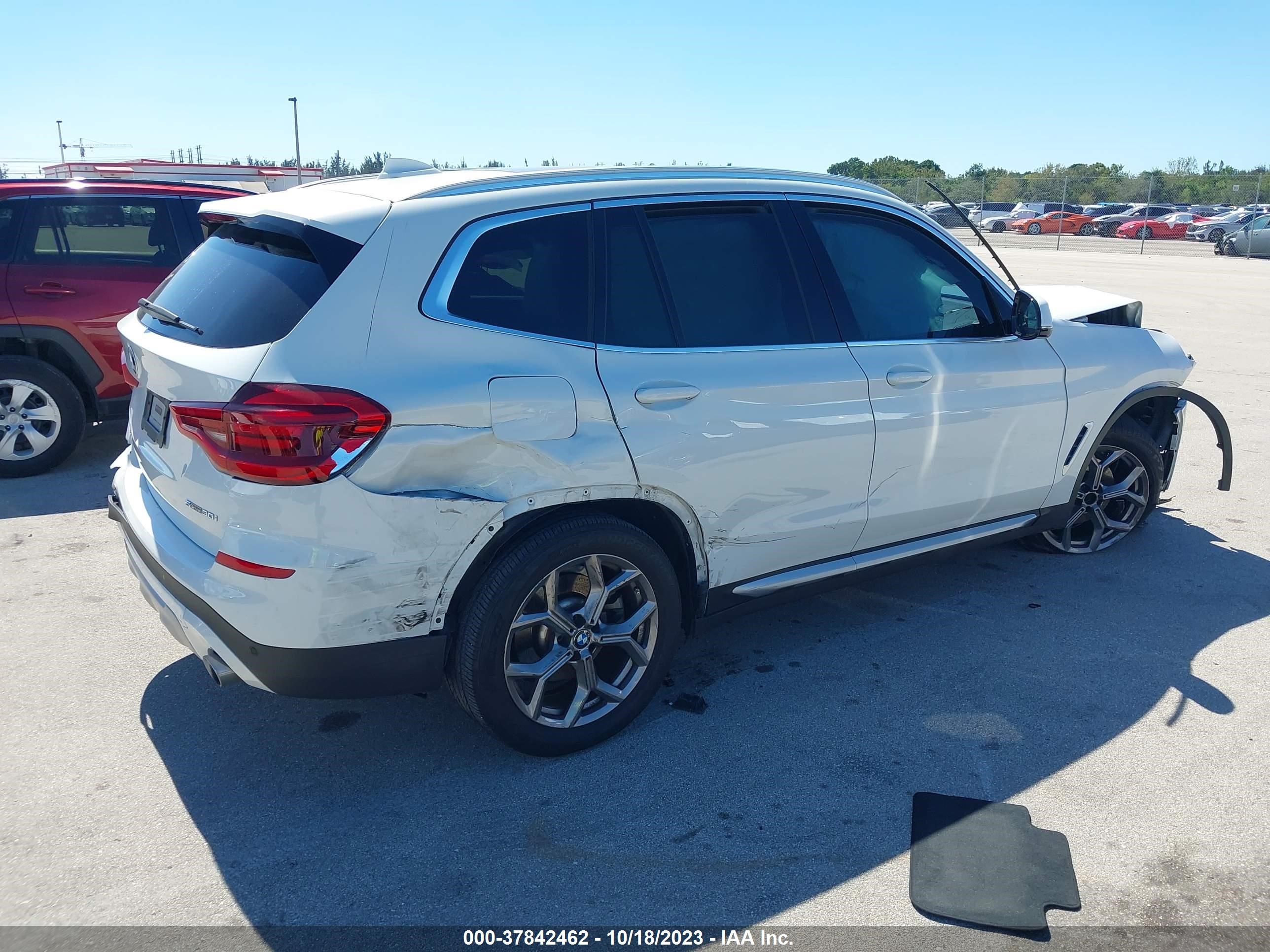 Photo 3 VIN: 5UXTY3C04M9G95833 - BMW X3 