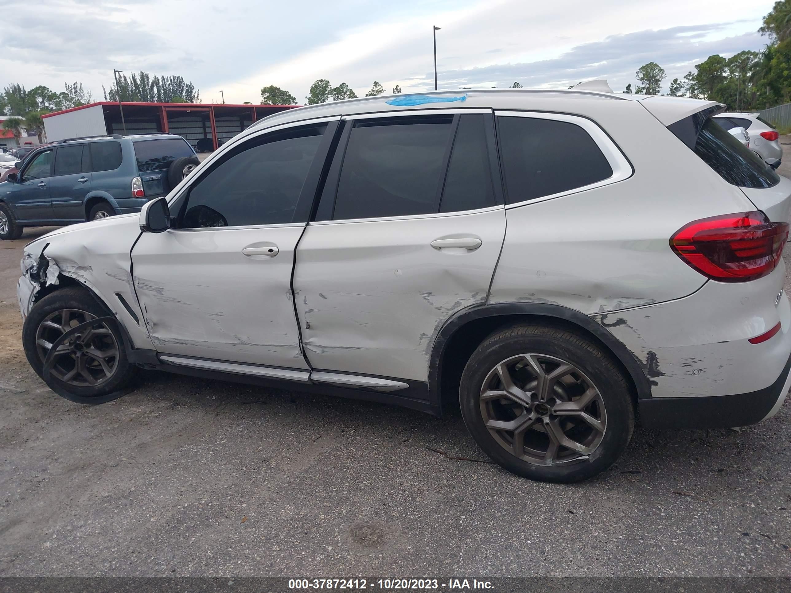 Photo 13 VIN: 5UXTY3C07M9F05345 - BMW X3 