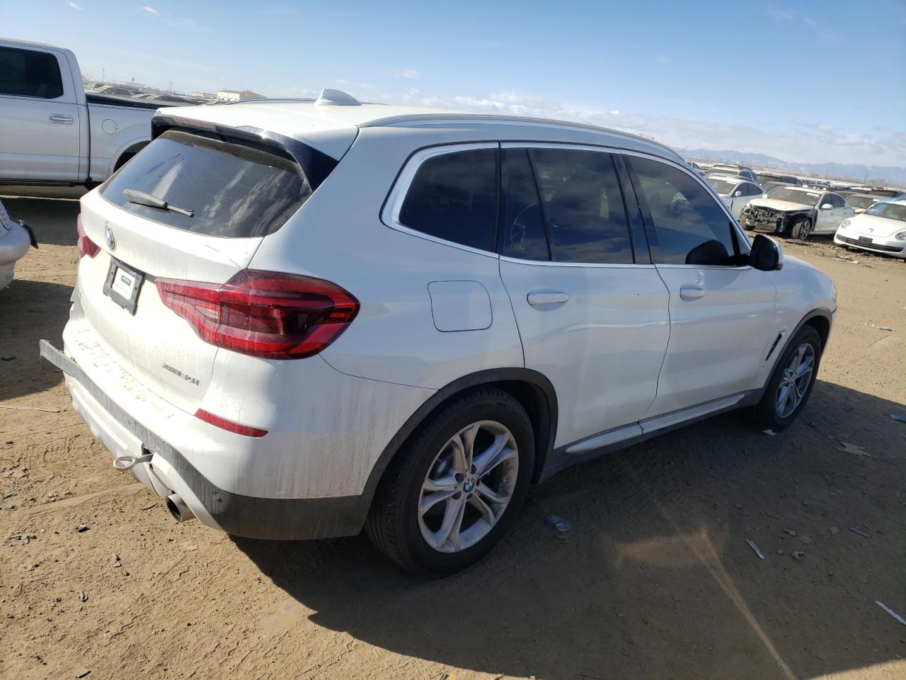 Photo 2 VIN: 5UXTY5C04L9D39411 - BMW X3 