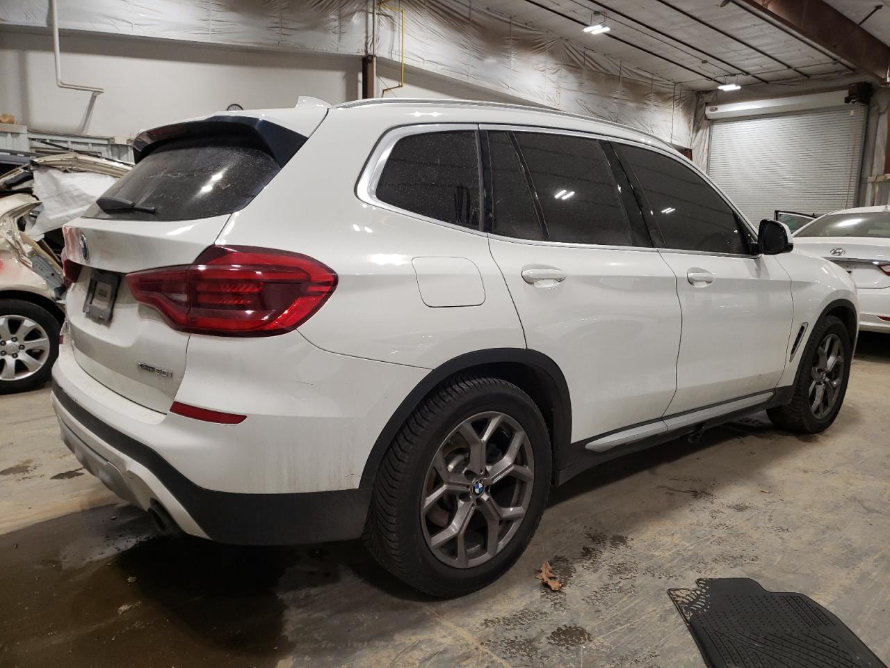 Photo 2 VIN: 5UXTY5C06M9E76934 - BMW X3 