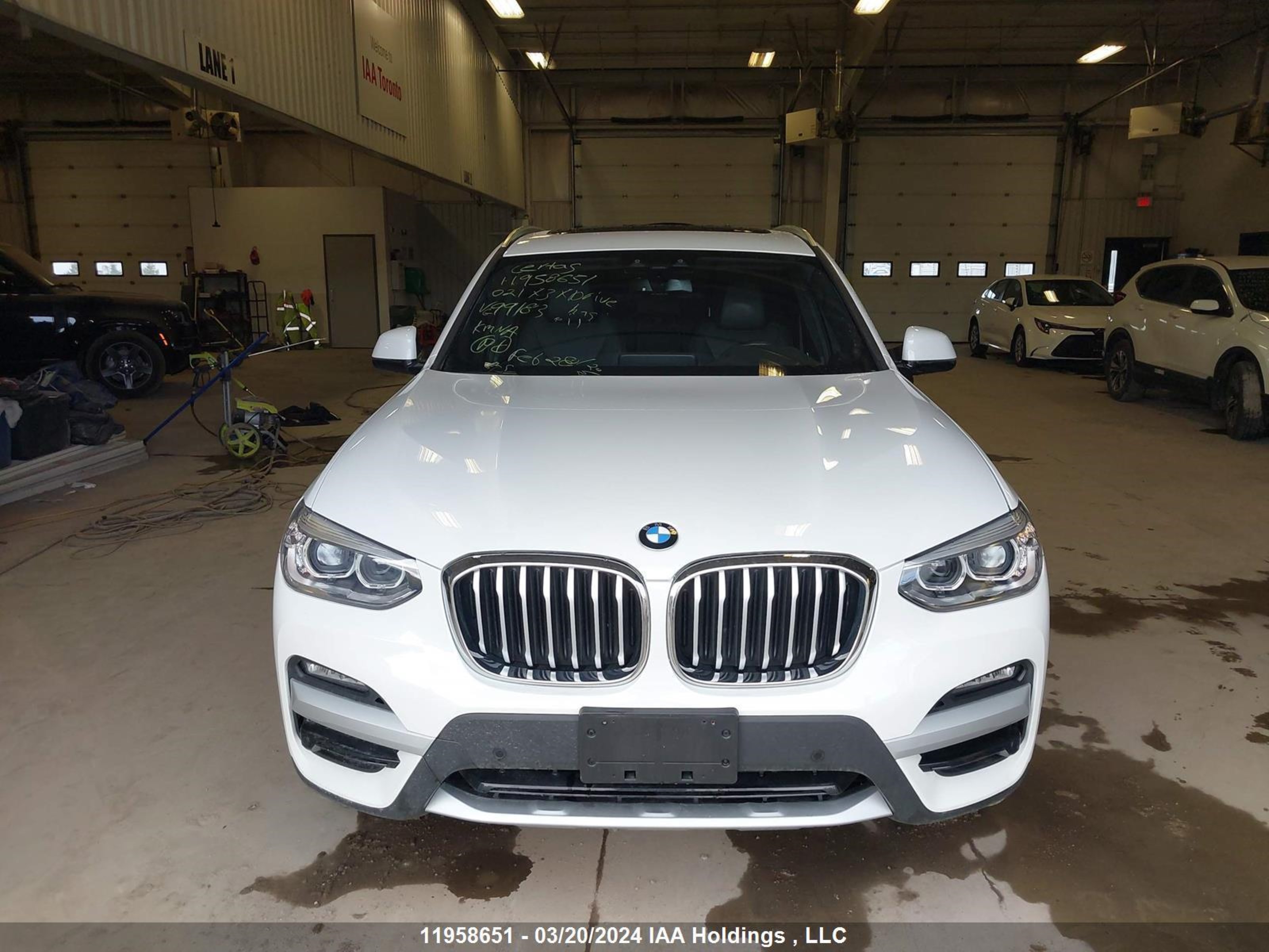 Photo 11 VIN: 5UXTY5C06M9G99183 - BMW X3 