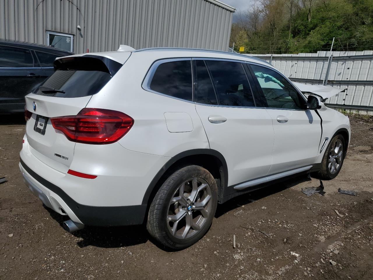 Photo 2 VIN: 5UXTY5C07M9E60659 - BMW X3 