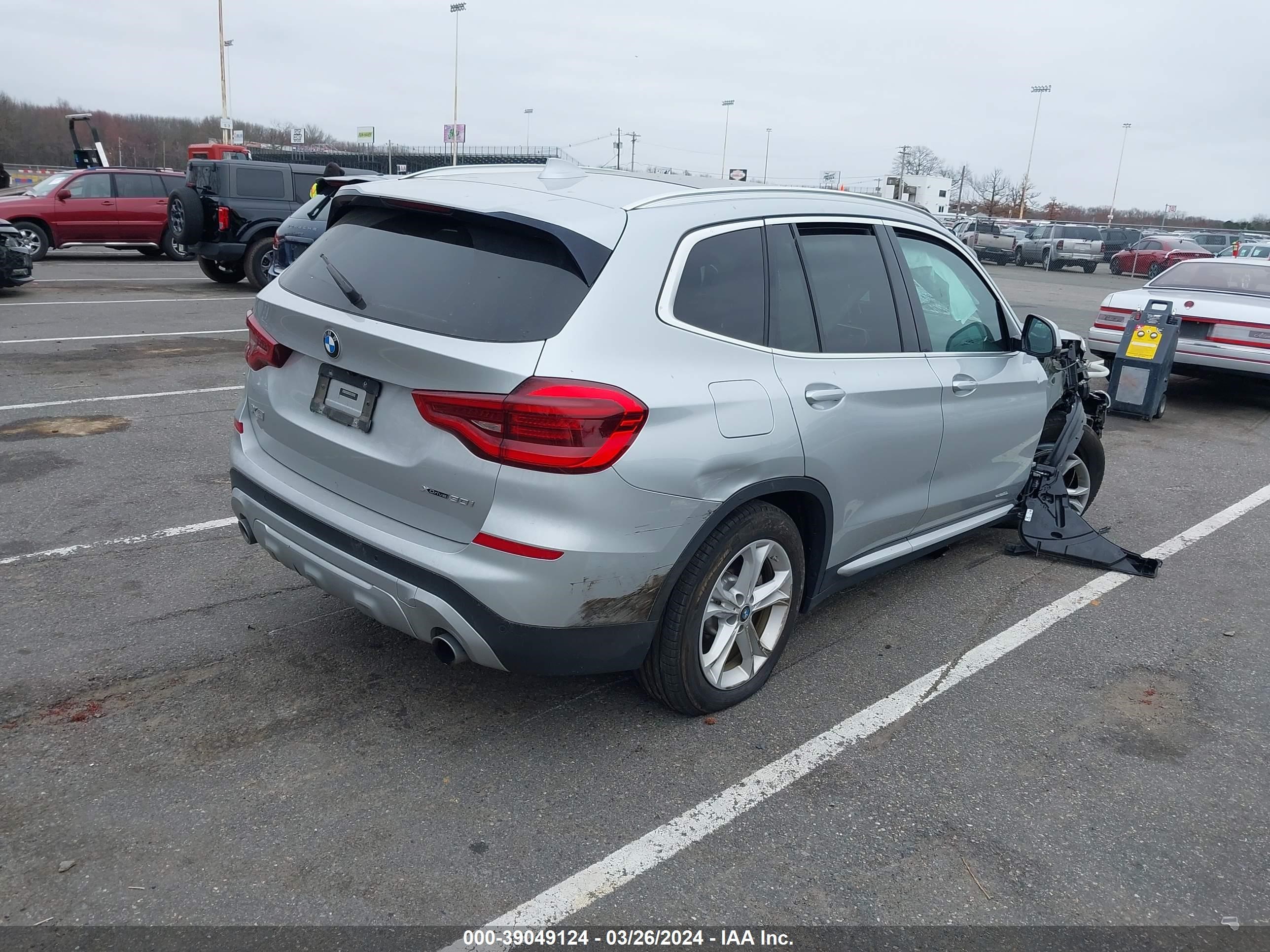 Photo 3 VIN: 5UXTY5C09L9B17107 - BMW X3 