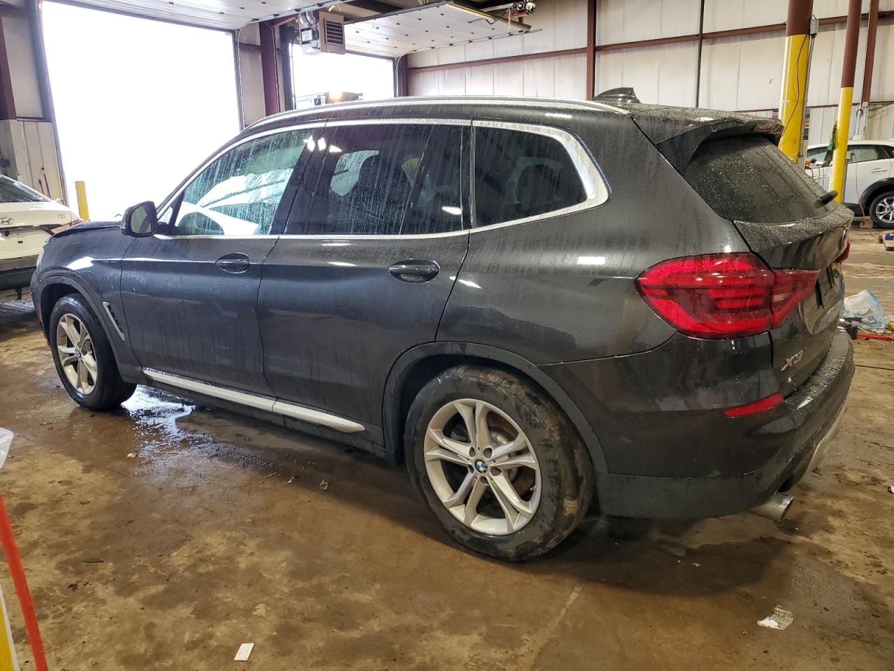 Photo 1 VIN: 5UXTY5C09M9E58668 - BMW X3 