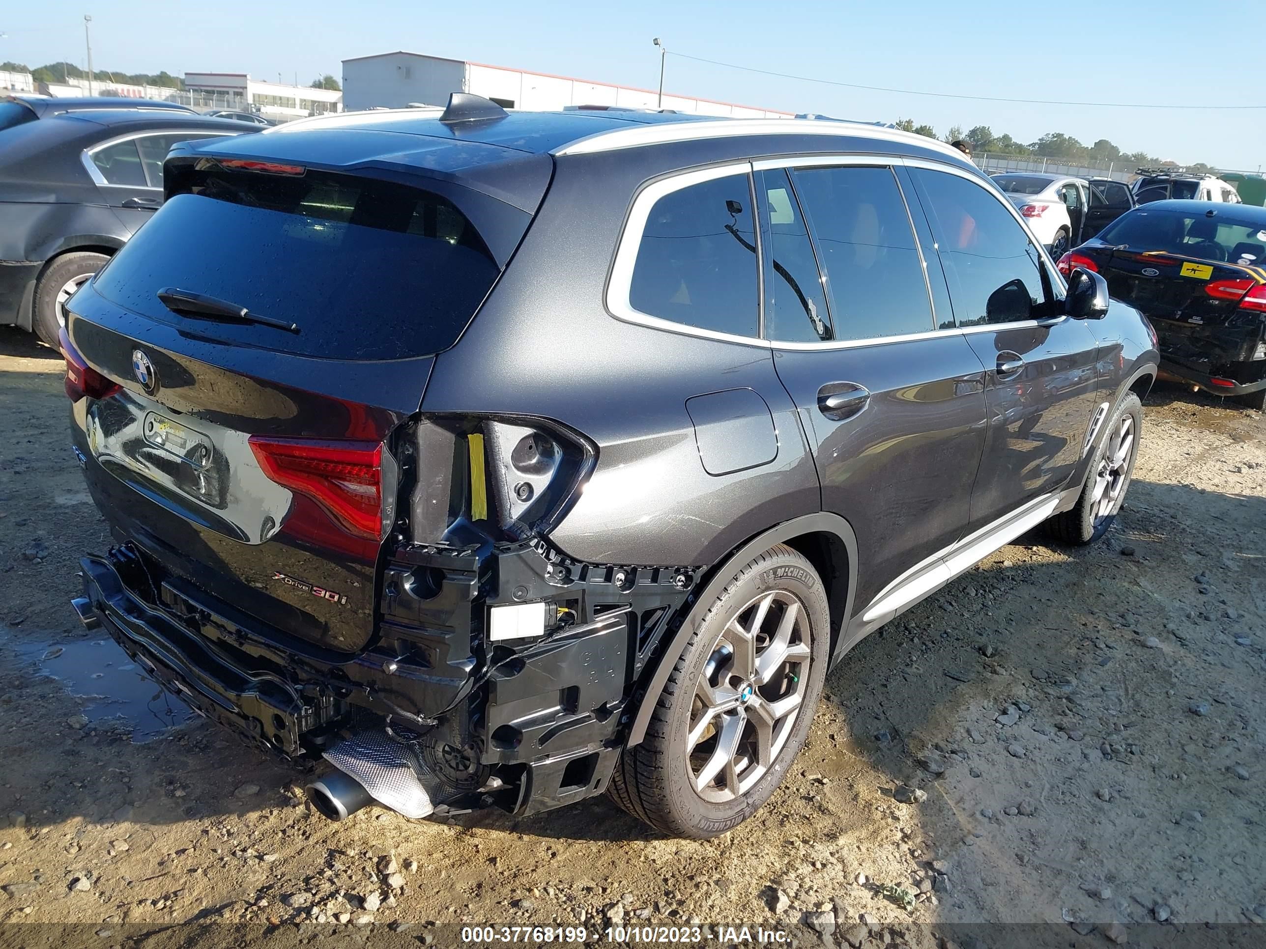 Photo 3 VIN: 5UXTY5C0XM9E41961 - BMW X3 