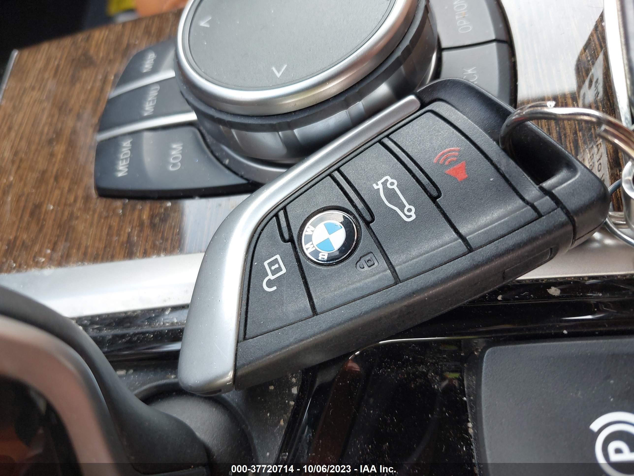 Photo 10 VIN: 5UXUJ3C53KLG55845 - BMW X4 