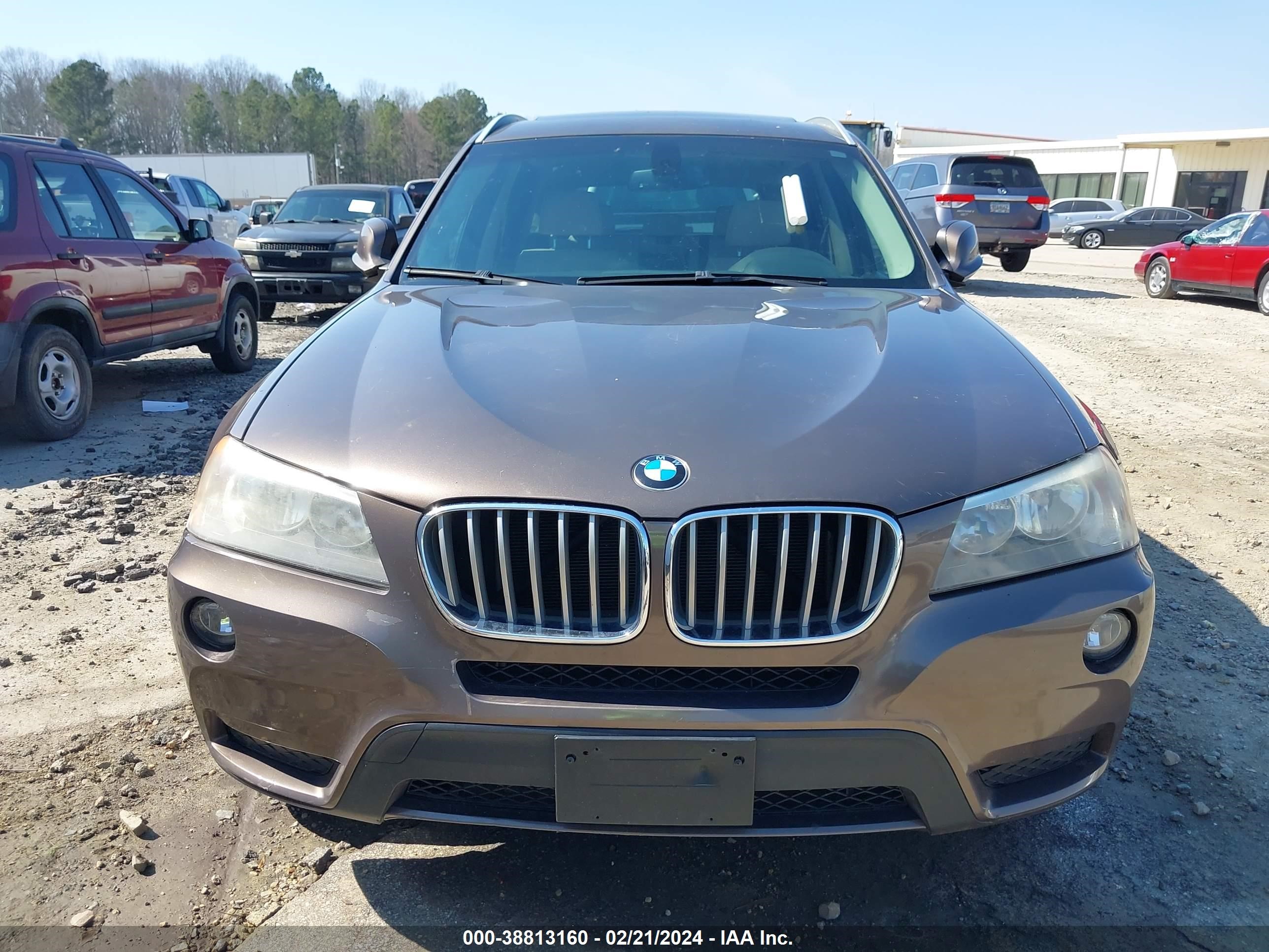 Photo 5 VIN: 5UXWX5C51BL702872 - BMW X3 