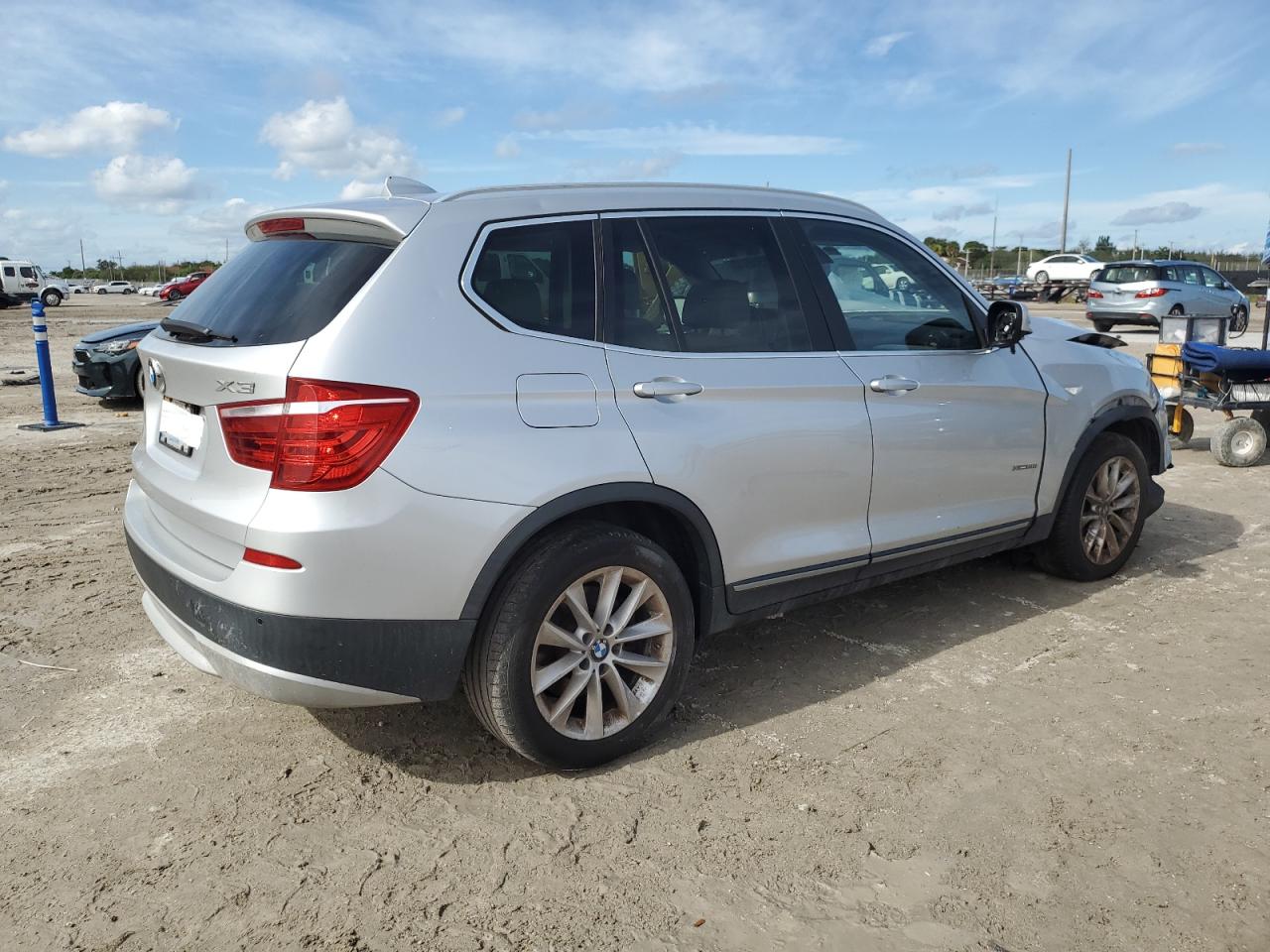 Photo 2 VIN: 5UXWX5C51BL709532 - BMW X3 