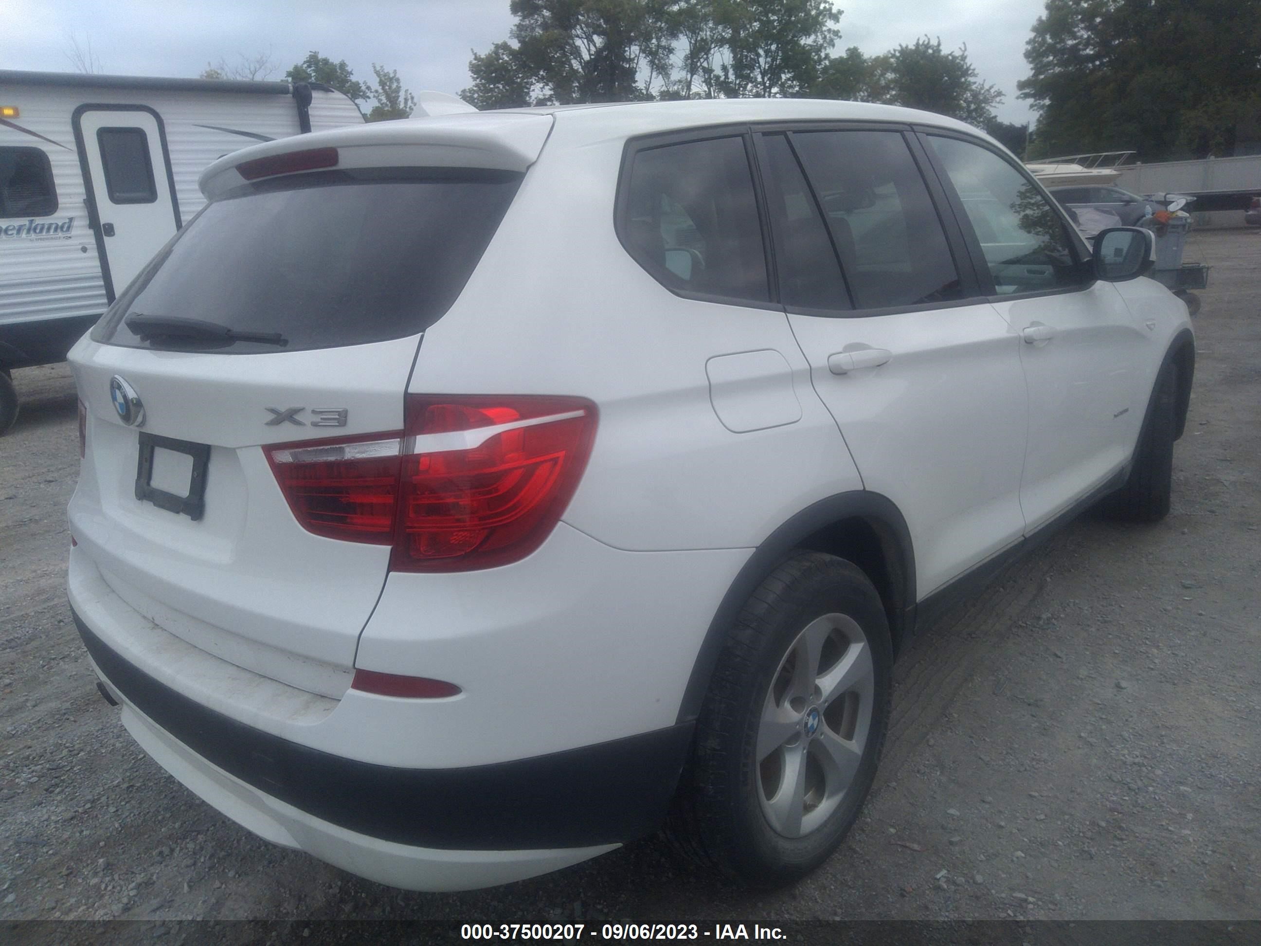 Photo 3 VIN: 5UXWX5C52BL701651 - BMW X3 