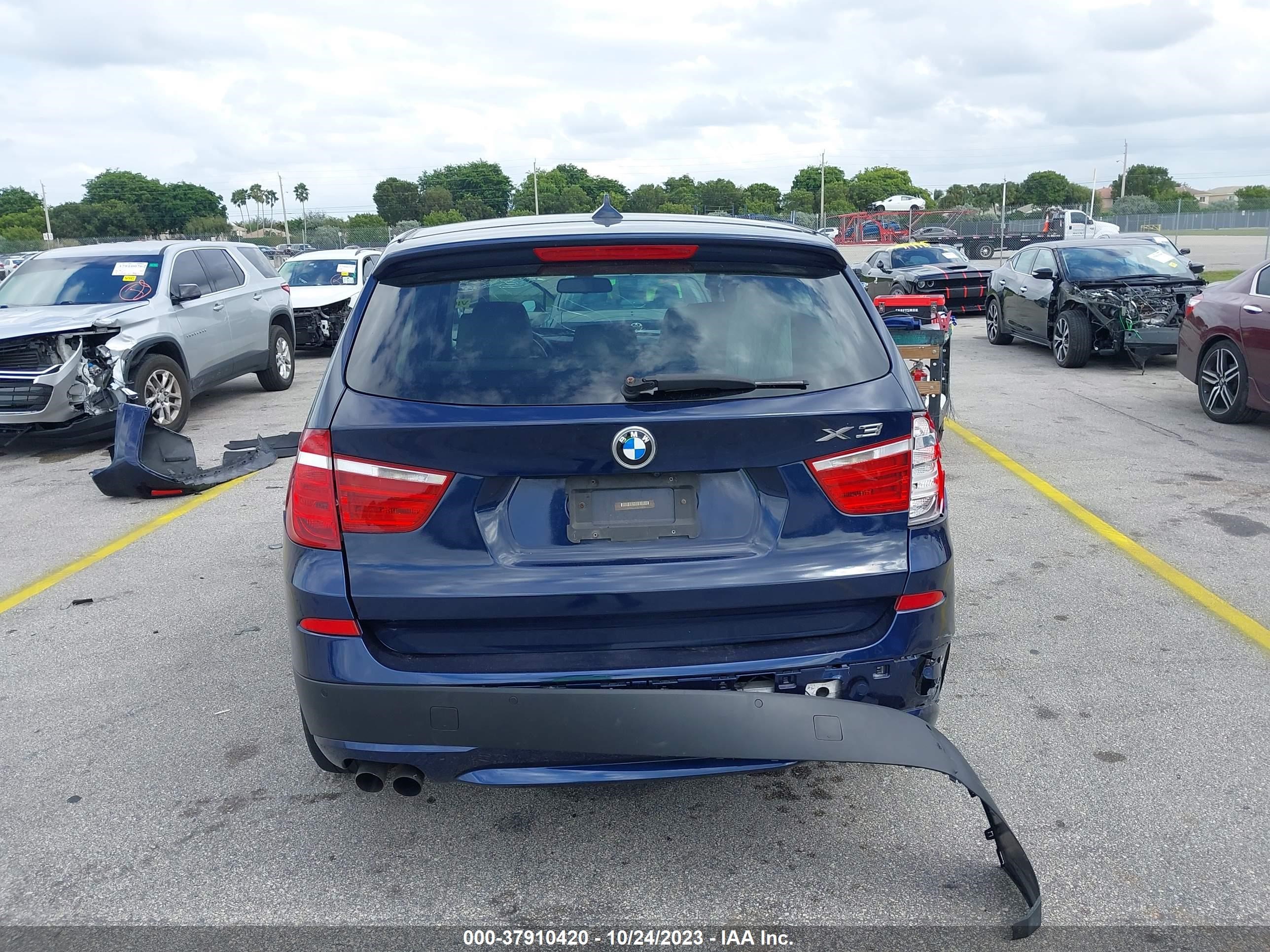 Photo 15 VIN: 5UXWX5C52BL714836 - BMW X3 