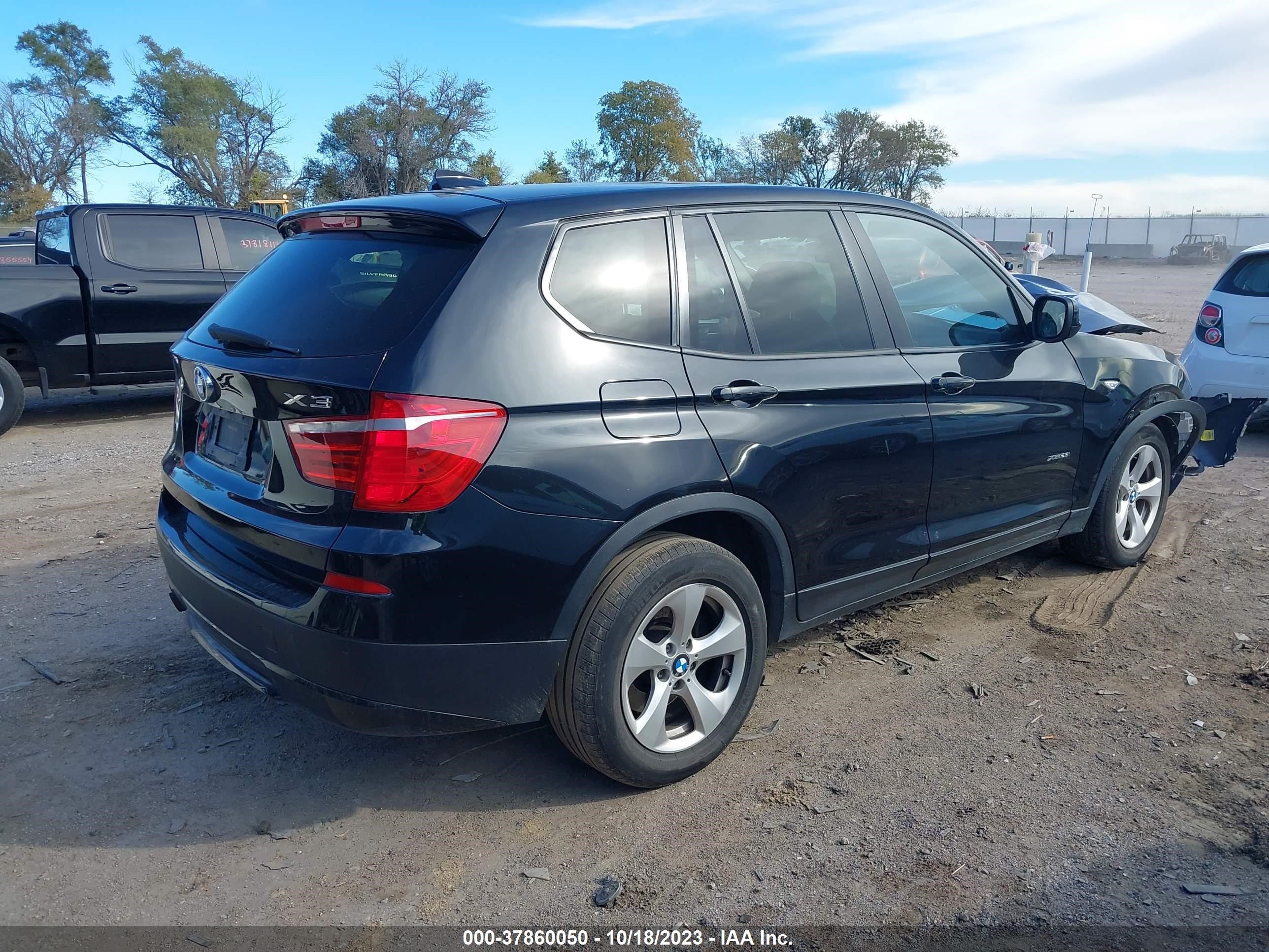 Photo 3 VIN: 5UXWX5C52CL725675 - BMW X3 