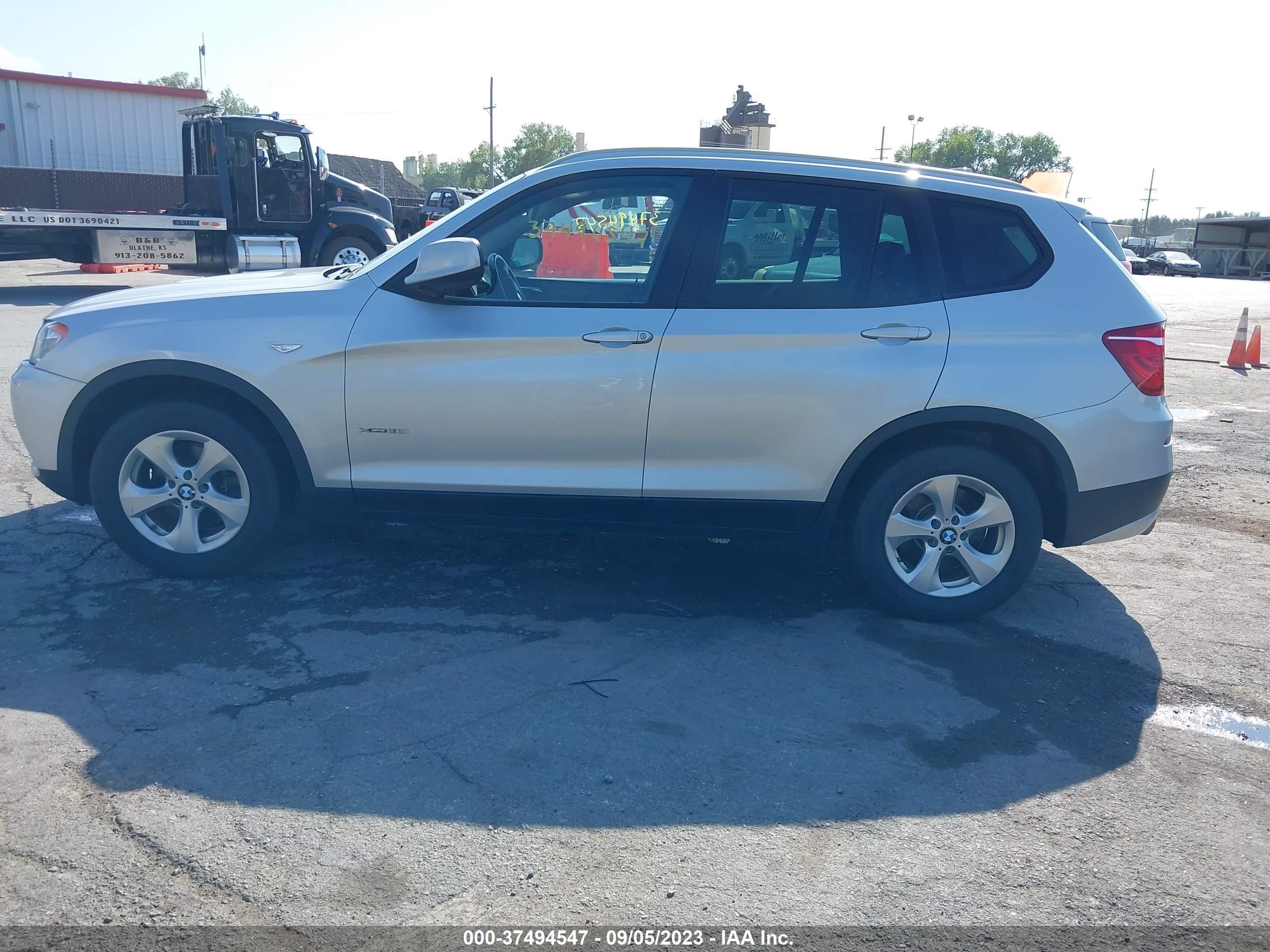 Photo 13 VIN: 5UXWX5C53CL724230 - BMW X3 