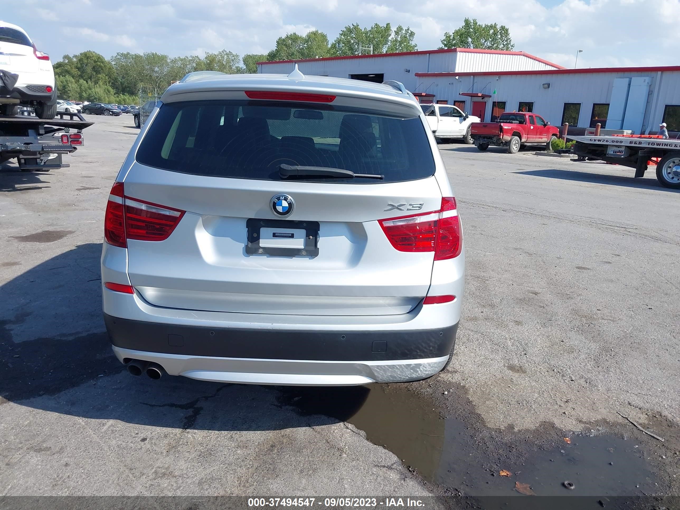 Photo 15 VIN: 5UXWX5C53CL724230 - BMW X3 