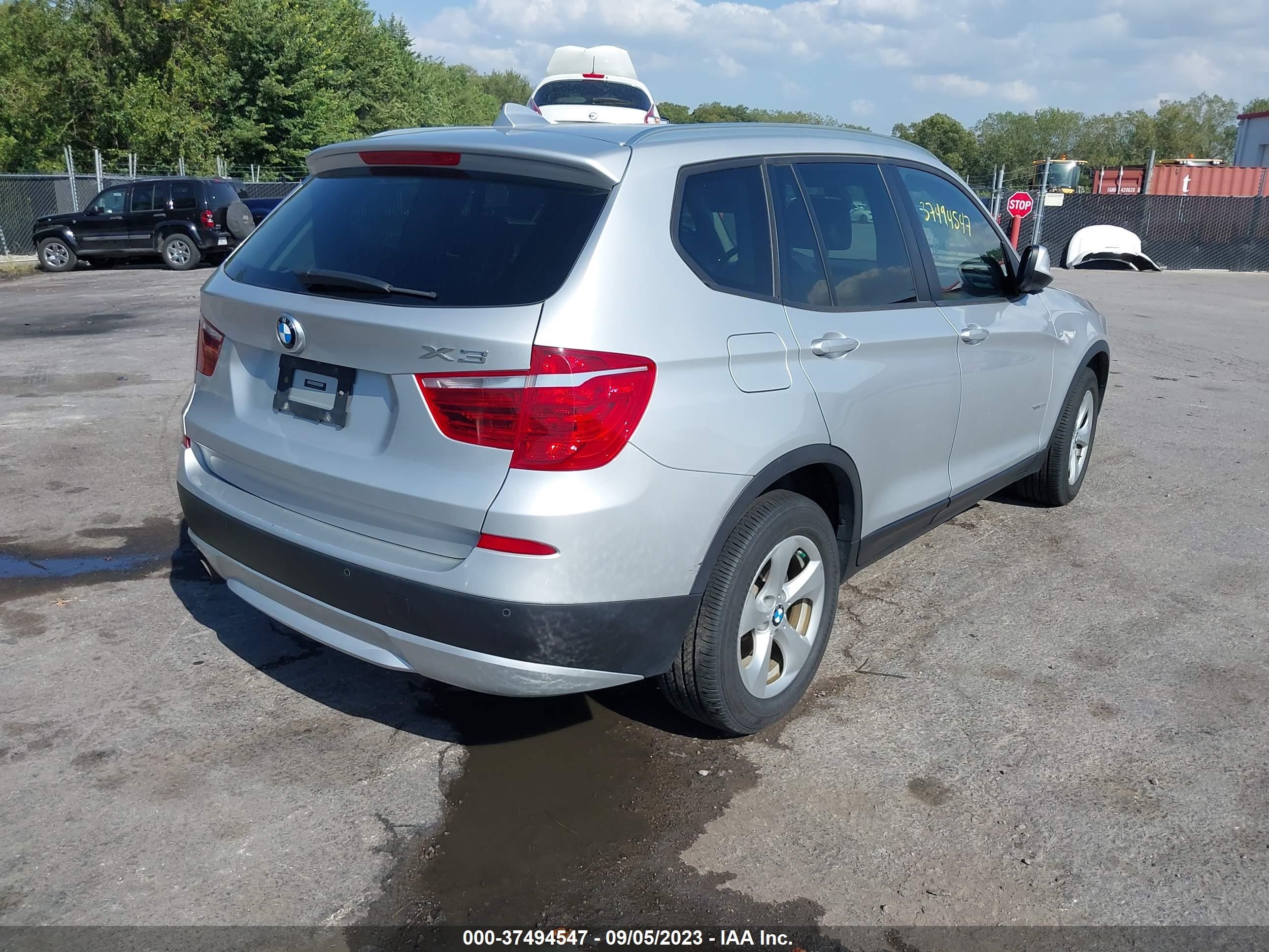 Photo 3 VIN: 5UXWX5C53CL724230 - BMW X3 