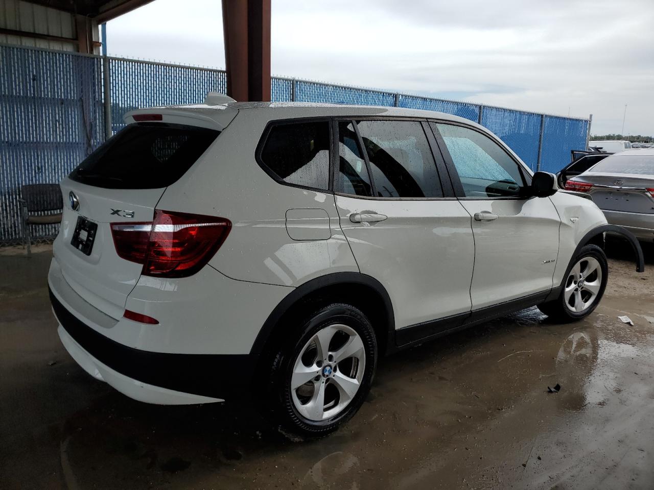 Photo 2 VIN: 5UXWX5C54BL713476 - BMW X3 