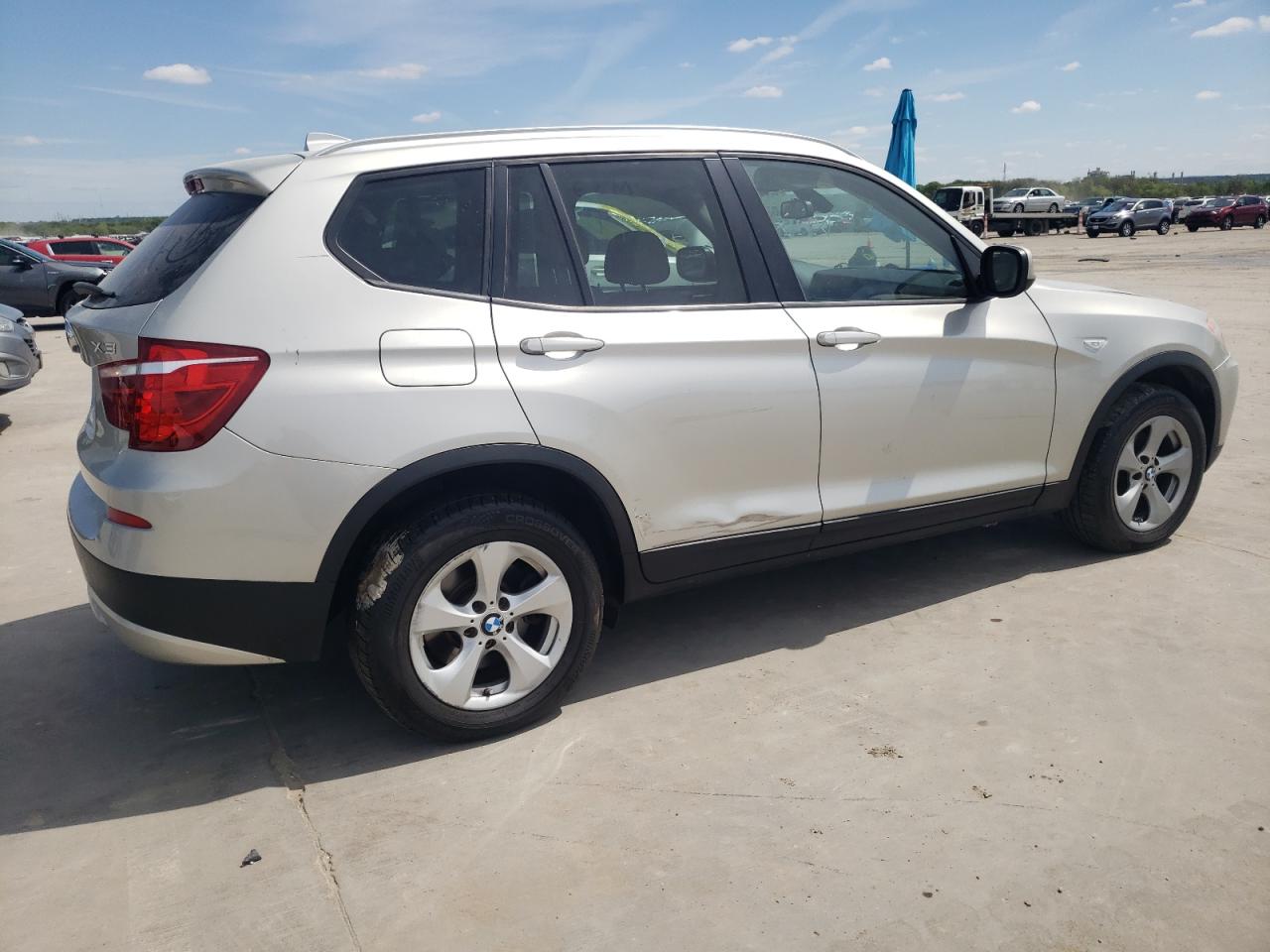 Photo 2 VIN: 5UXWX5C55BL708660 - BMW X3 