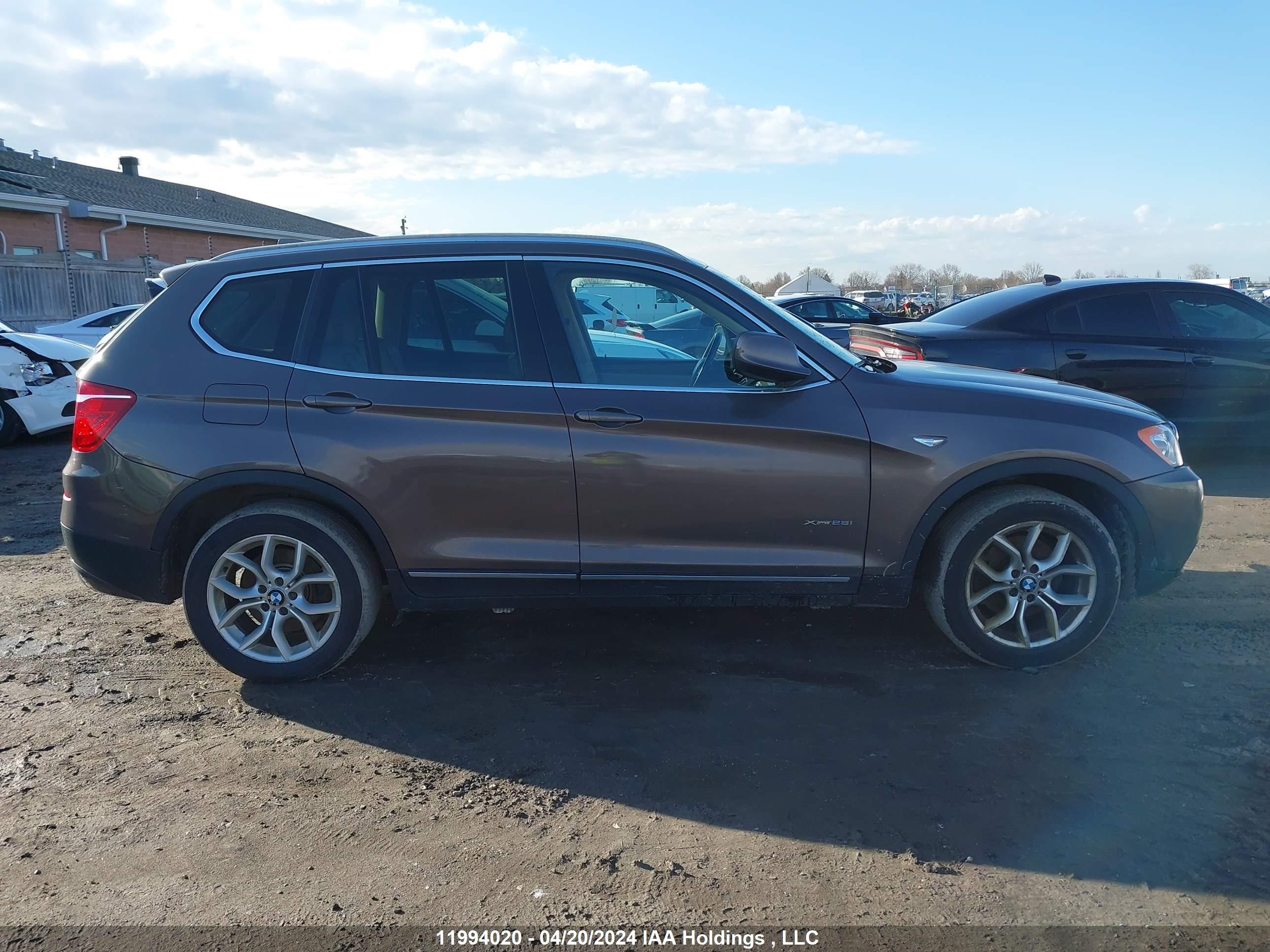 Photo 12 VIN: 5UXWX5C55CL717702 - BMW X3 