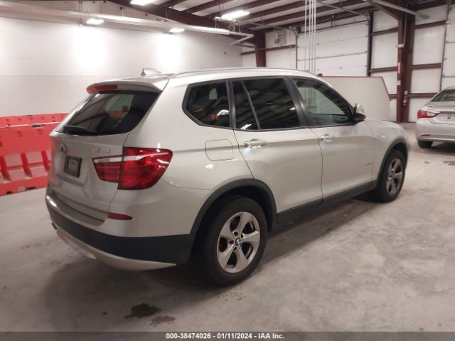 Photo 3 VIN: 5UXWX5C56BL708831 - BMW X3 